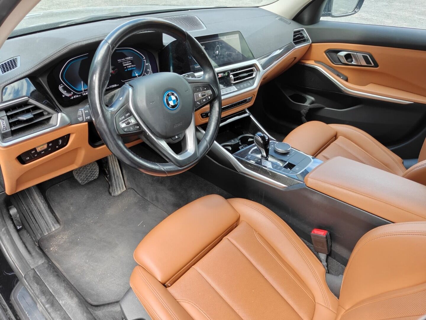 BMW 320 2022 G21 Touring 320e xDrive A Charged Edition Sport - | Vakkari | Lisälämmitin | Koukku | Sporttinahat | LED | P.tutkat | Ratinlämmitys | Apple&Android | 1.Om Suomi-auto | Kahdet Renkaat | Merkkihuollettu |