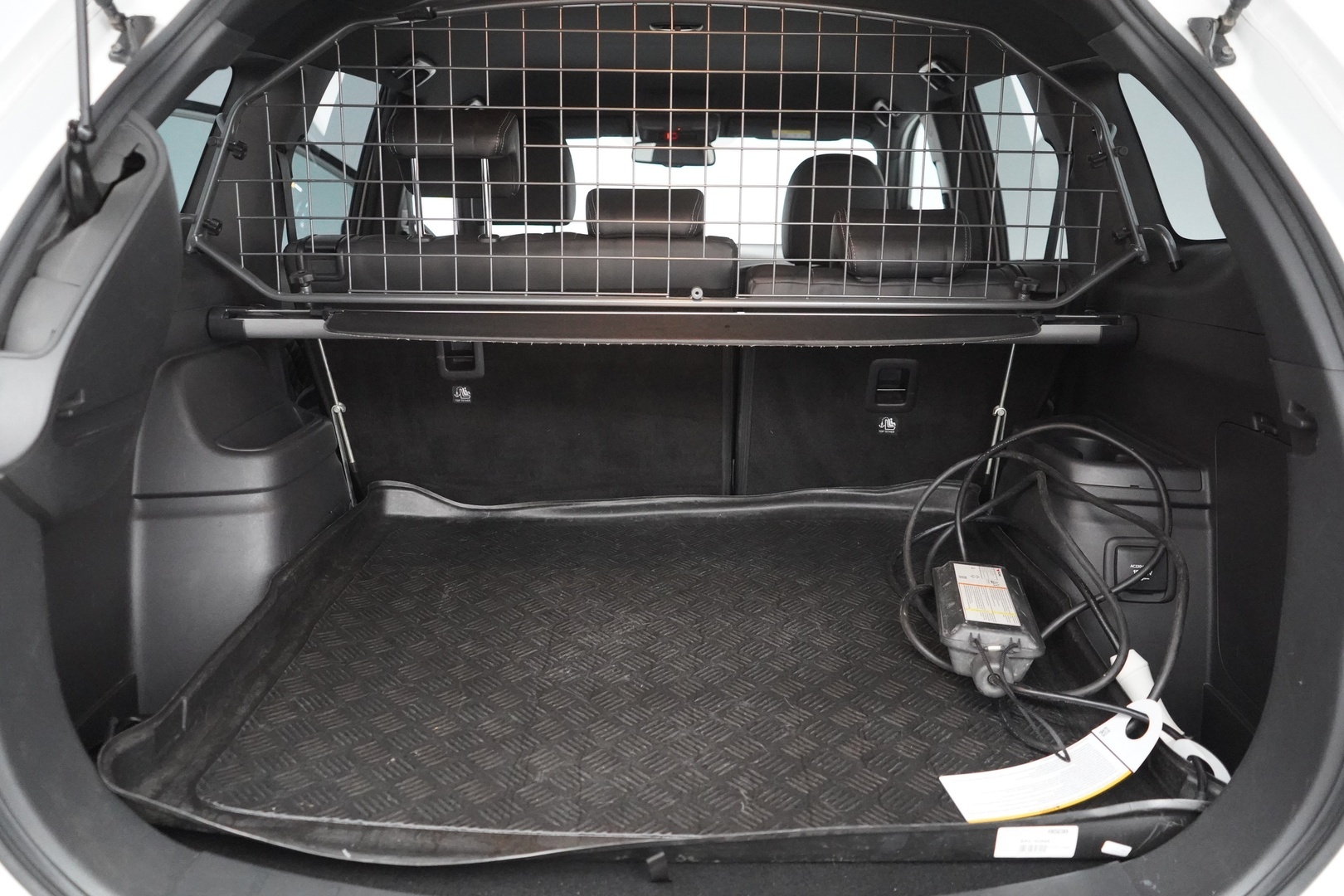 Mitsubishi OUTLANDER PHEV 2020 2.4 Instyle Navi 4WD - SOH 75% | Timanttinahat | Remote Control | 360-Kamera | Koukku | Sähkökontti | Juuri huollettu - KORKO VAIN 3,99 %