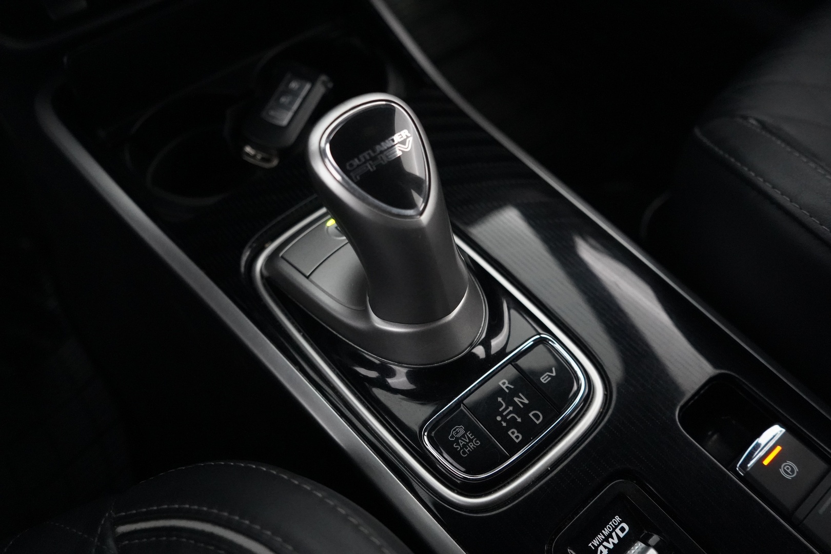 Mitsubishi OUTLANDER PHEV 2020 2.4 Instyle Navi 4WD - SOH 75% | Timanttinahat | Remote Control | 360-Kamera | Koukku | Sähkökontti | Juuri huollettu - KORKO VAIN 3,99 %