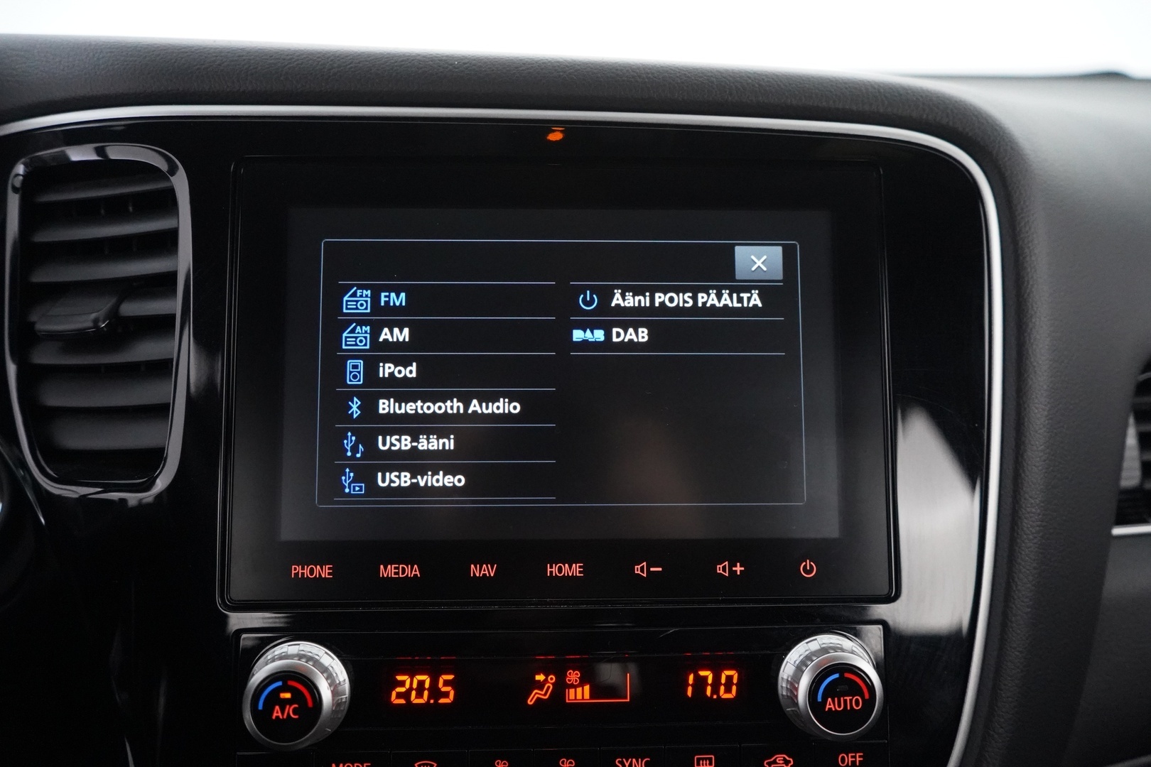 Mitsubishi OUTLANDER PHEV 2020 2.4 Instyle Navi 4WD - SOH 75% | Timanttinahat | Remote Control | 360-Kamera | Koukku | Sähkökontti | Juuri huollettu - KORKO VAIN 3,99 %