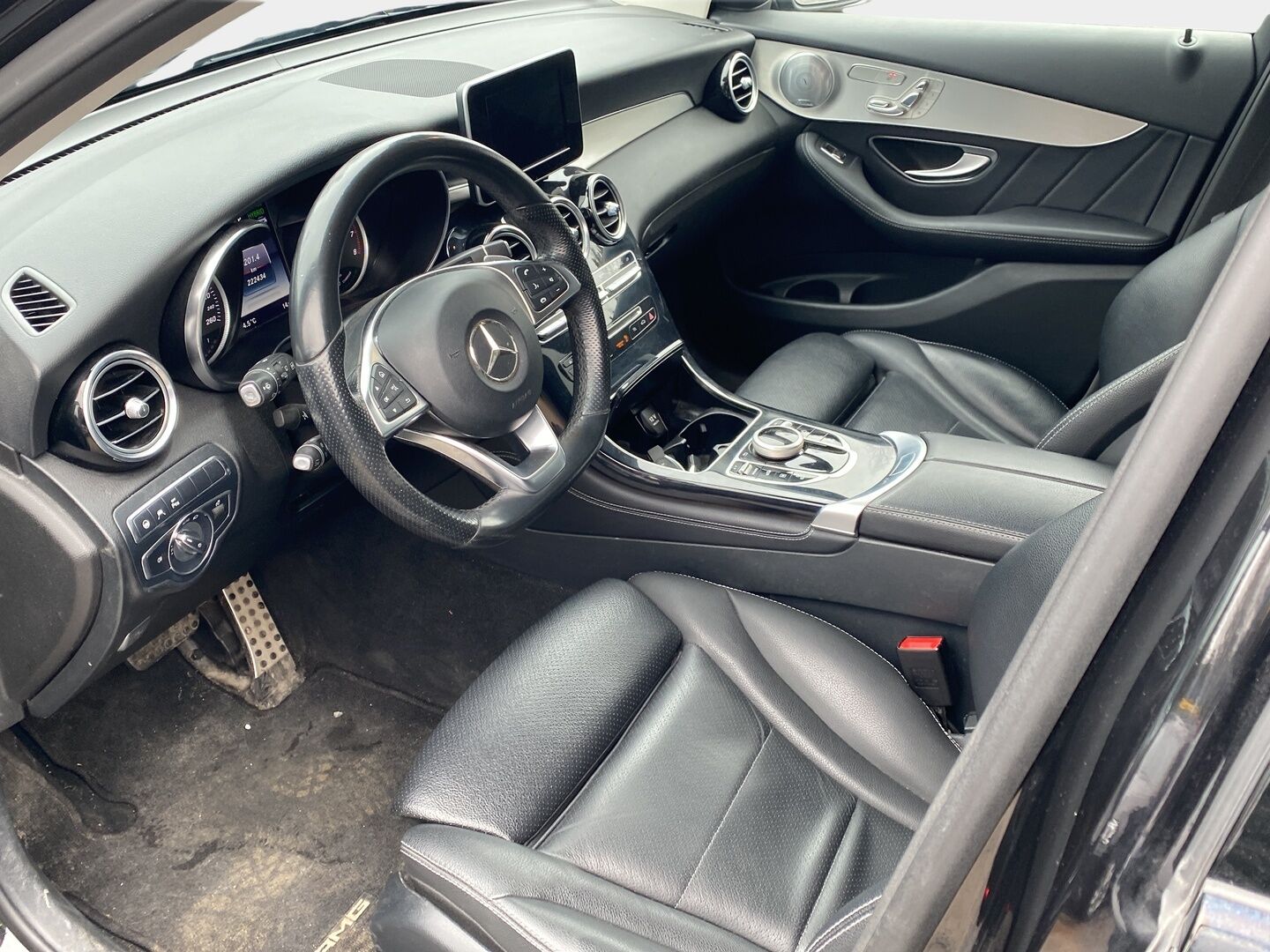 Mercedes-Benz GLC 2017 - YritysOutlet - Myydään vain yrityksille 350 e 4Matic A Premium Business AMG - Huippuvarusteet / Muistipenkit / Burmester / DTR+Q / Airmatic / P-kamera