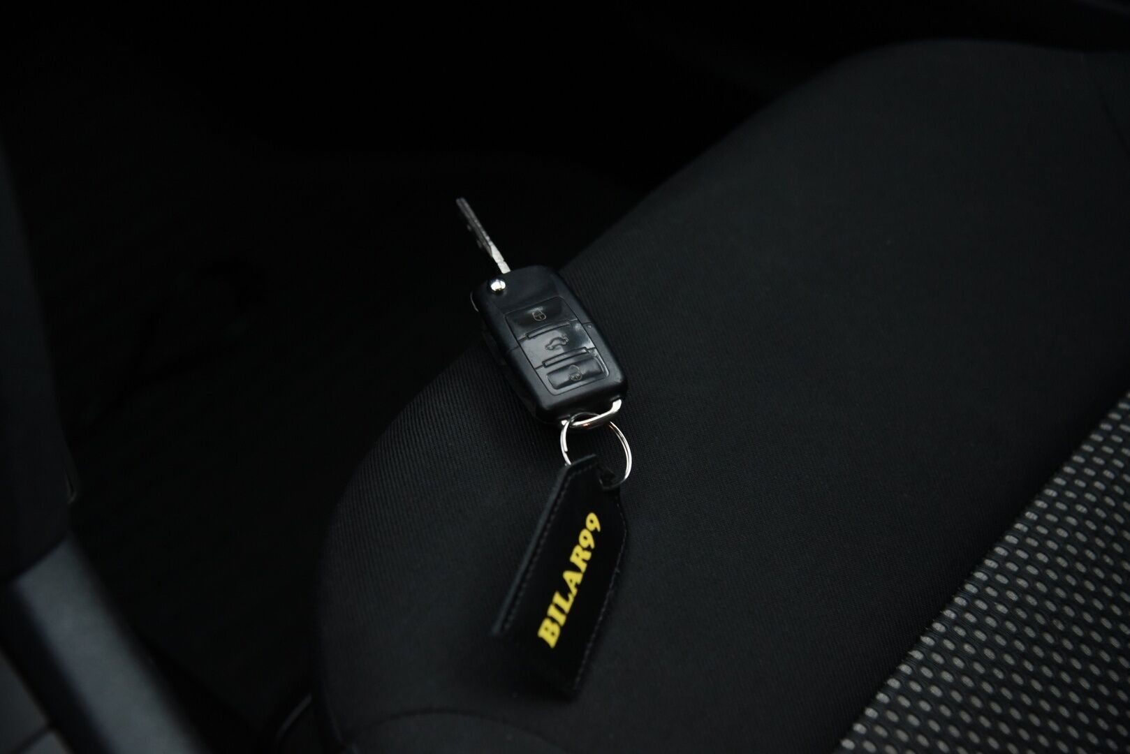 Skoda Octavia 2007 4D COMBI 1.6 / YritysOutlet - Myydään vain yrityksille - Suomi-Auto / Huoltokirja / Lohkolämmitin / 2x Skoda aluvanteet