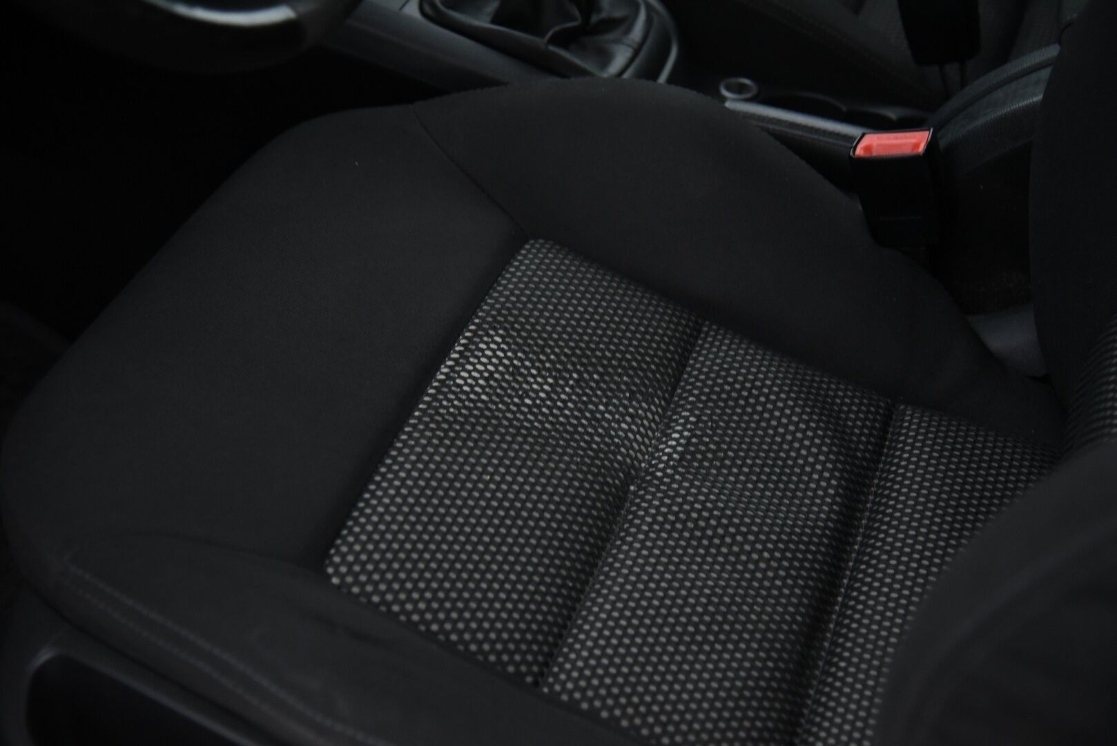 Skoda Octavia 2007 4D COMBI 1.6 / YritysOutlet - Myydään vain yrityksille - Suomi-Auto / Huoltokirja / Lohkolämmitin / 2x Skoda aluvanteet