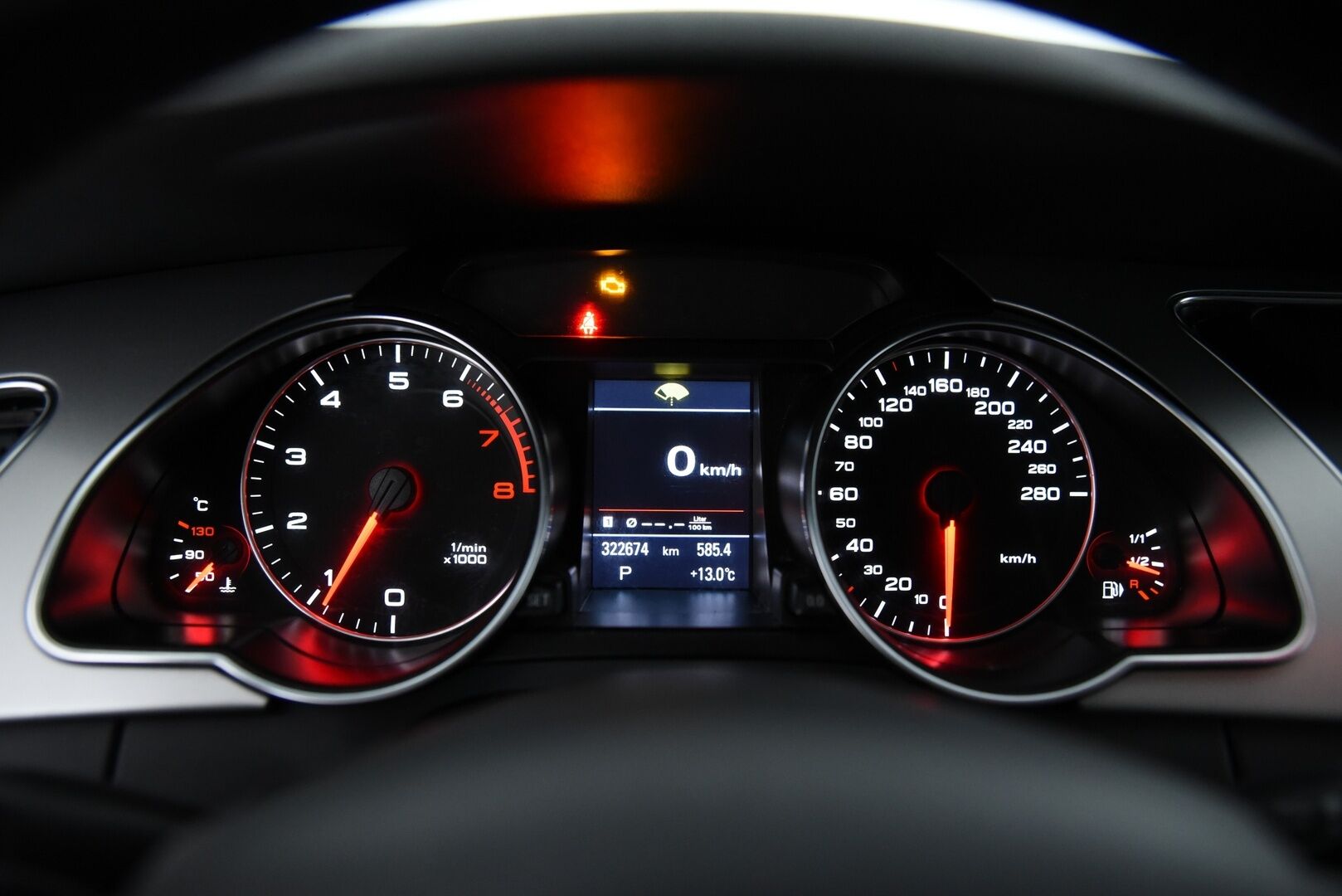 Audi A5 2010 Sportback Business 2,0 TFSI 155 kW quattro S tronic-autom. / YritysOutlet - Myydään vain yrityksille / - / Vakkari / Suomi-auto / Nahat / Sporttipenkit / Kunnon torseni! / Huoltokirja / Lohko+sisäp. / Bi-Xenon /