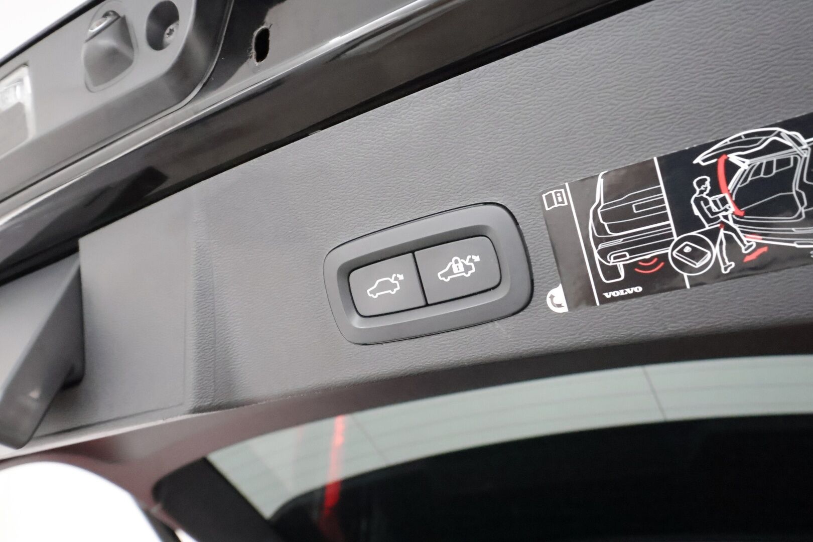 Volvo XC40 2021 T5 TwE Business Inscription Expression aut **Adapt.vakkari / Webasto / Full LED / P.kamera / H&K / Digimittaristo** - 1.Om Suomi-auto / Kahdet renkaat aluvanteilla / Penkinlämmittimet takana / Ratinlämmitin / Sähköluukku