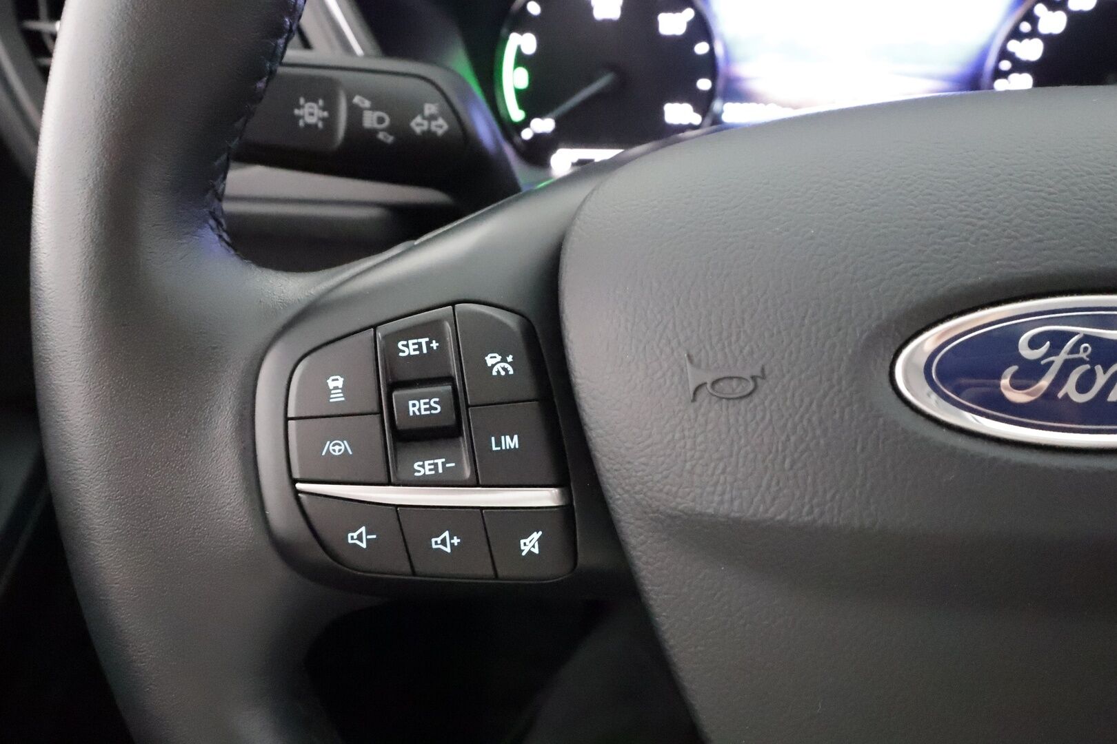 Ford Kuga 2021 2,5 Ladattava hybridi (PHEV) 225hv CVT FWD Titanium 5-ovinen - | Koukku | ACC | P.kamera | Kaistavahti | Katveavustin | Navi | Keyless | 1-om Suomi-auto | Kahdet renkaat | Merkkihuollot | 