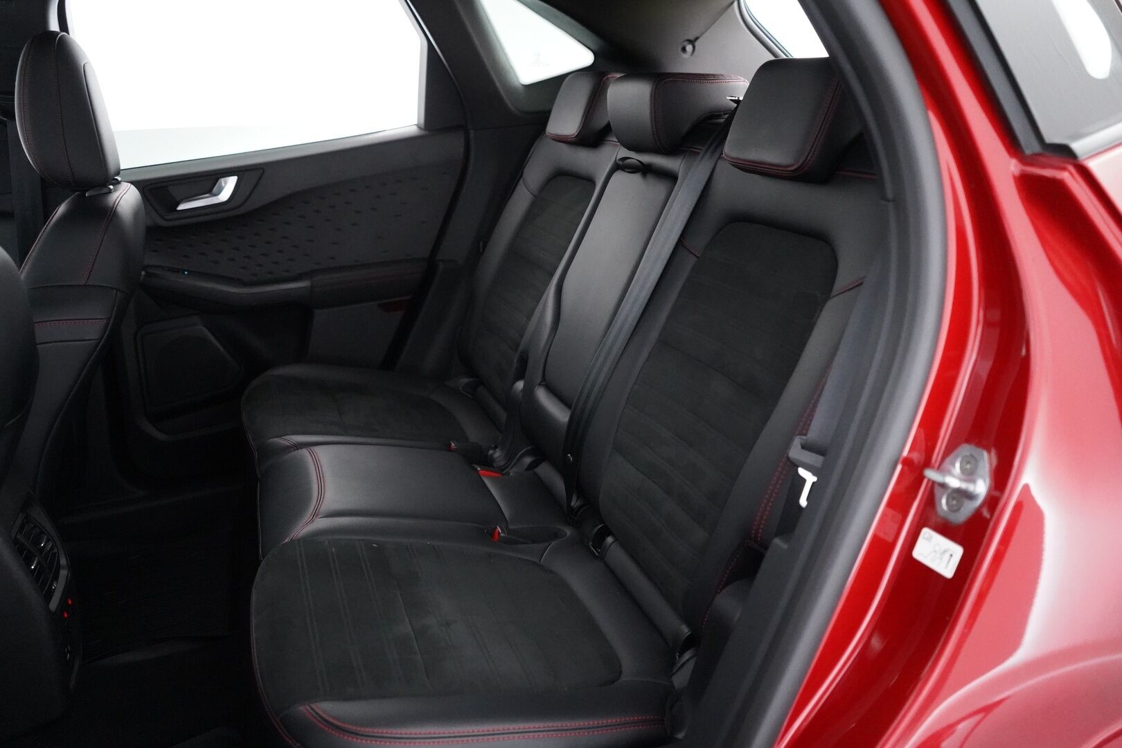 Ford Kuga 2021 2,5 (PHEV) 225hv CVT FWD ST-Line X *B&O / Navi / Tutkat / Koukku / Ratinlämmitin* - Suomi-auto / Kahdet alumiinivanteet / Merkkihuollettu