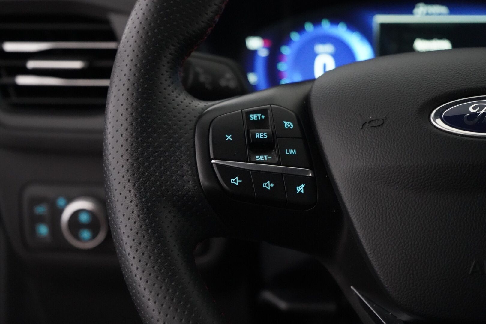 Ford Kuga 2021 2,5 (PHEV) 225hv CVT FWD ST-Line X *B&O / Navi / Tutkat / Koukku / Ratinlämmitin* - Suomi-auto / Kahdet alumiinivanteet / Merkkihuollettu