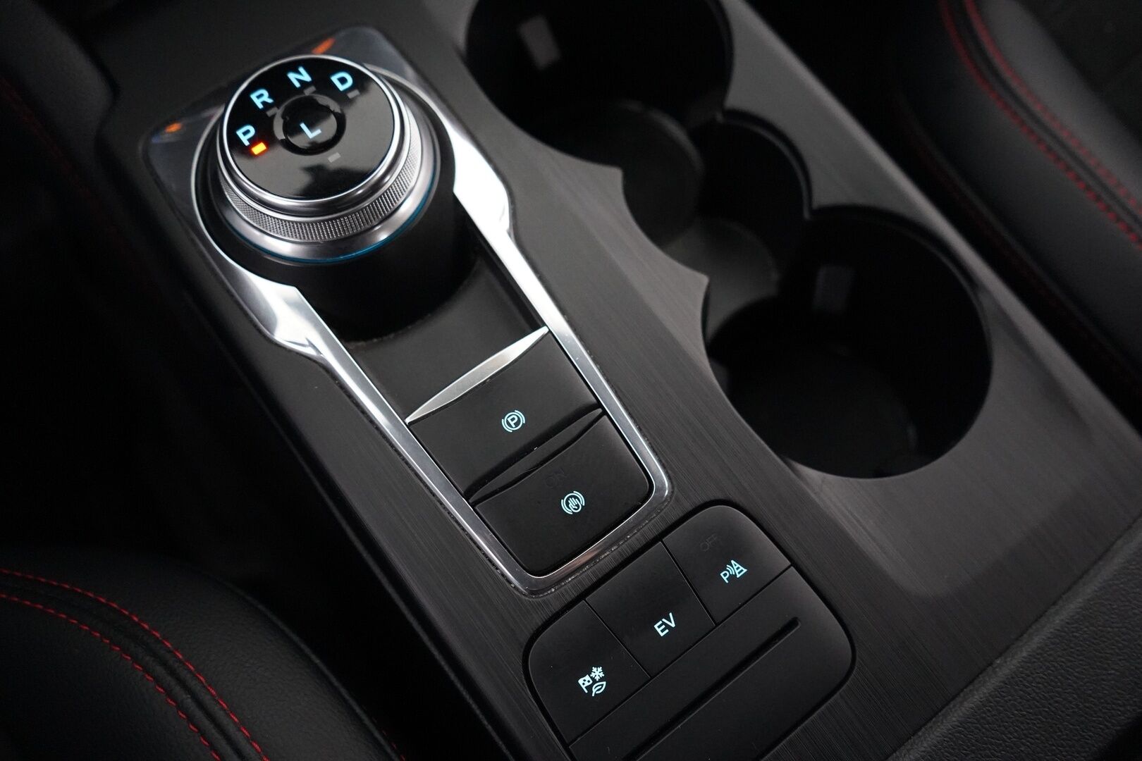 Ford Kuga 2021 2,5 (PHEV) 225hv CVT FWD ST-Line X *B&O / Navi / Tutkat / Koukku / Ratinlämmitin* - Suomi-auto / Kahdet alumiinivanteet / Merkkihuollettu