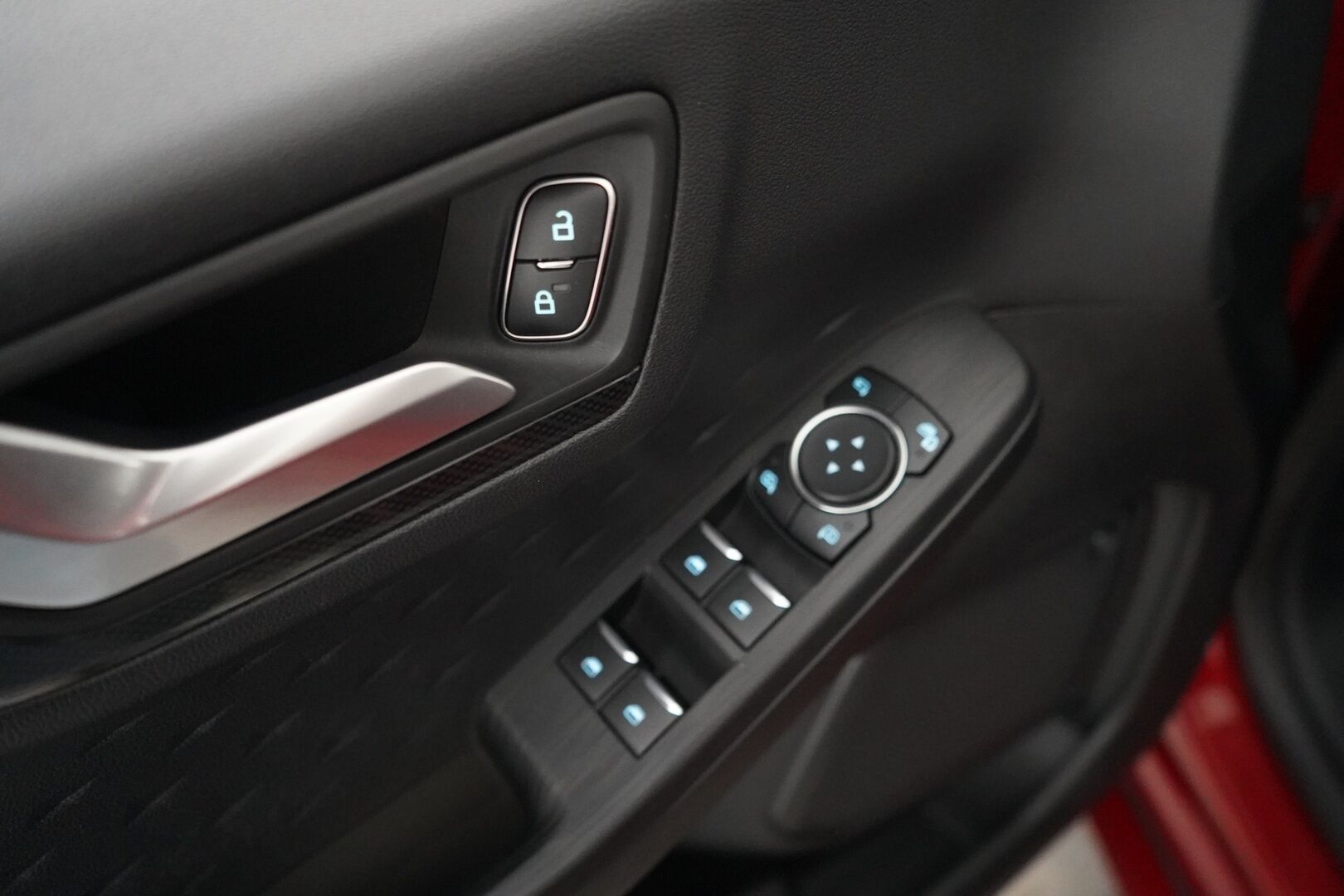 Ford Kuga 2021 2,5 (PHEV) 225hv CVT FWD ST-Line X *B&O / Navi / Tutkat / Koukku / Ratinlämmitin* - Suomi-auto / Kahdet alumiinivanteet / Merkkihuollettu