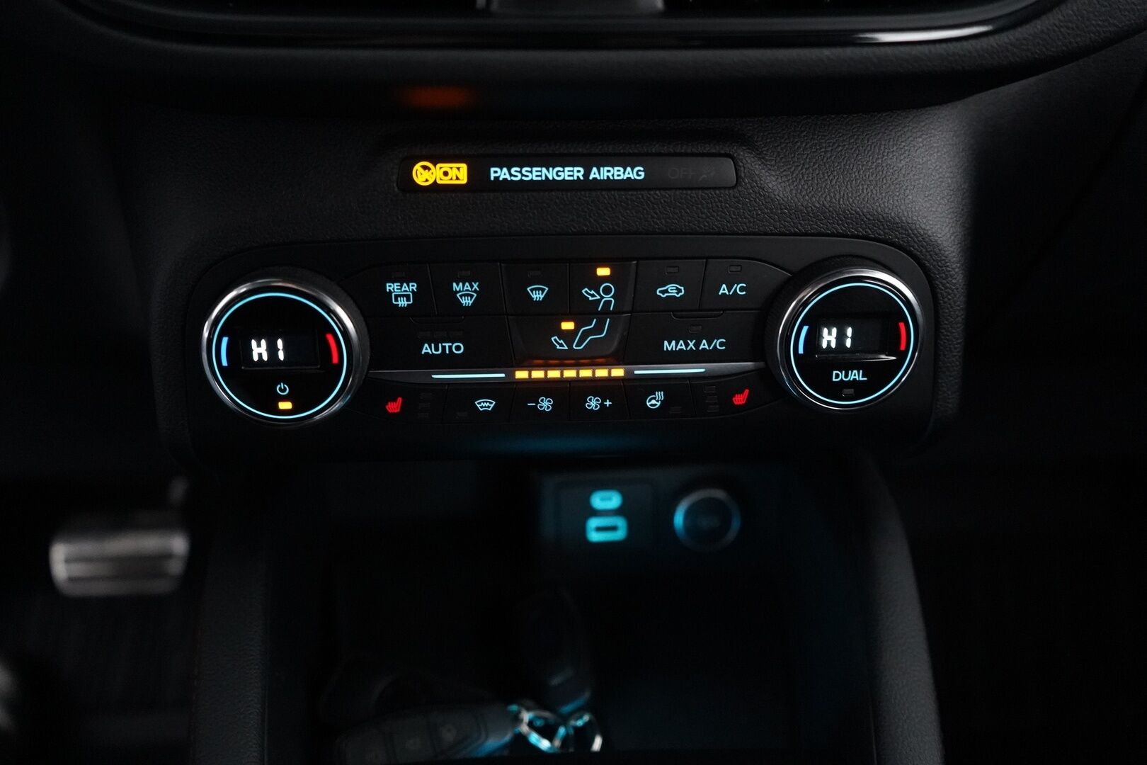 Ford Kuga 2021 2,5 (PHEV) 225hv CVT FWD ST-Line X *B&O / Navi / Tutkat / Koukku / Ratinlämmitin* - Suomi-auto / Kahdet alumiinivanteet / Merkkihuollettu