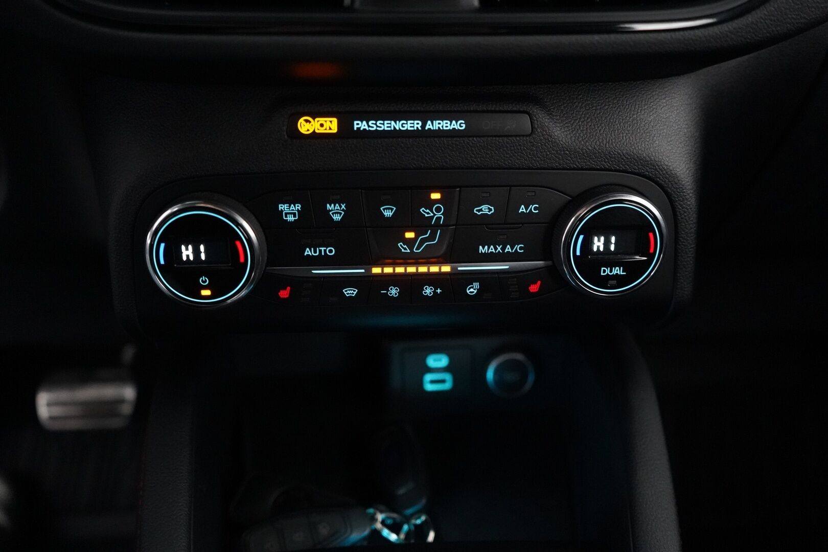 Ford Kuga 2021 2,5 (PHEV) 225hv CVT FWD ST-Line X *B&O / Navi / Tutkat / Koukku / Ratinlämmitin* - Suomi-auto / Kahdet alumiinivanteet / Merkkihuollettu