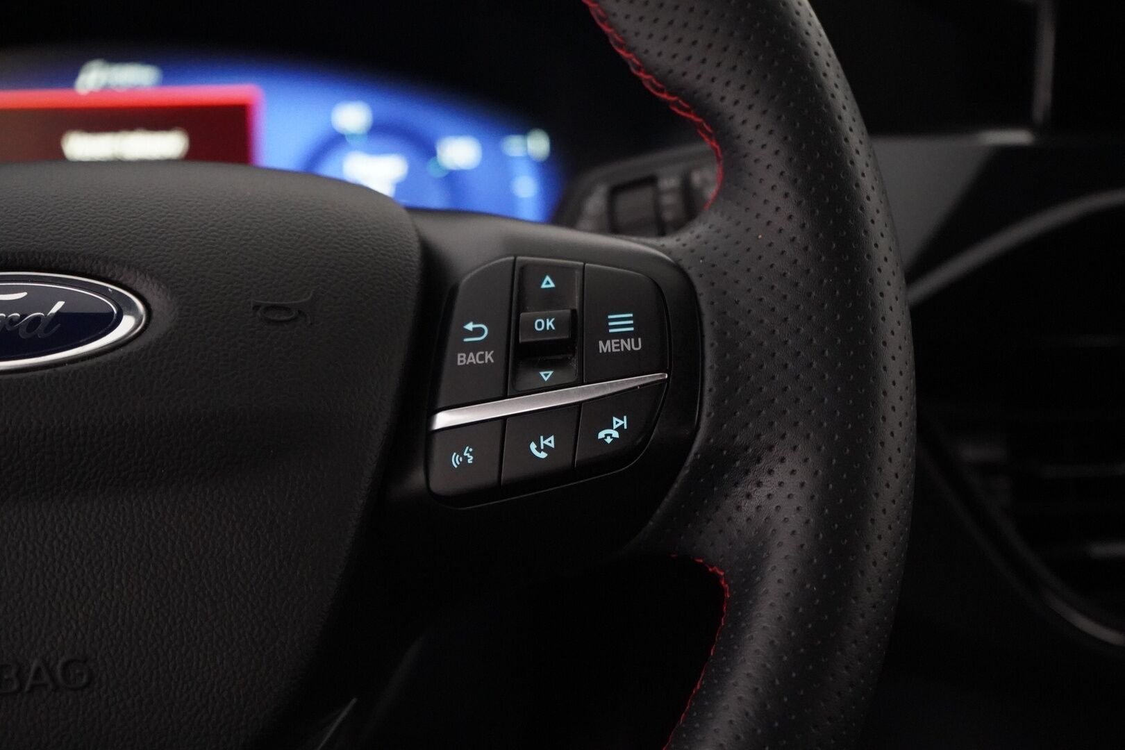 Ford Kuga 2021 2,5 (PHEV) 225hv CVT FWD ST-Line X *B&O / Navi / Tutkat / Koukku / Ratinlämmitin* - Suomi-auto / Kahdet alumiinivanteet / Merkkihuollettu