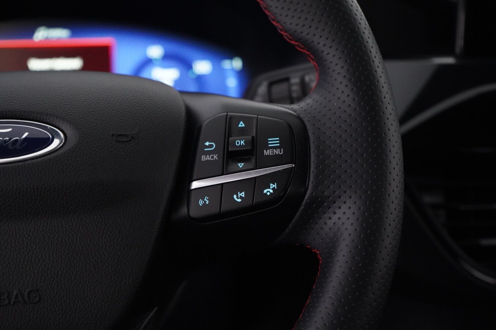 Ford Kuga 2021 2,5 (PHEV) 225hv CVT FWD ST-Line X *B&O / Navi / Tutkat / Koukku / Ratinlämmitin* - Suomi-auto / Kahdet alumiinivanteet / Merkkihuollettu