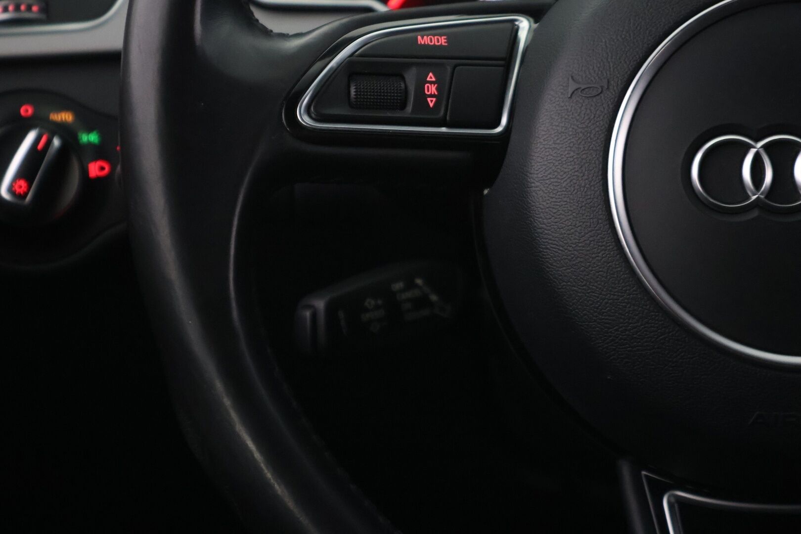 Audi A5 2014 Sportback Business 2,0 TDI DPF 130 kW quattro S tronic * Vakionopeudensäädin / P-tutkat / Koukku / Lohkolämmitin * - S-Line ulko paketilla / 2x Renkaat ja vanteet - HULLUT AVAJAISHULINAT KORKOTARJOUS 3,29 %