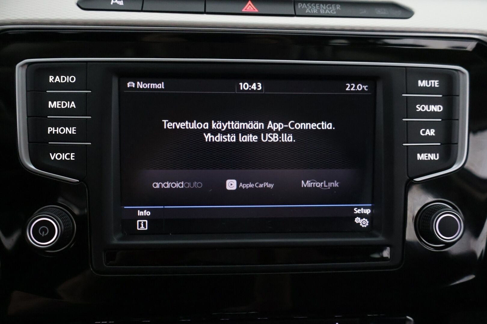 Volkswagen Passat 2017 Variant GTE Plug-In Hybrid 160 kW (218 hv) DSG-aut *ACC / Koukku / P.kamera / Nahka-alcantara * - Adaptiivinen vakionopeudensäädin / Peruutuskamera / Carplay / Vetokoukku / Automaattinen ilmastointi