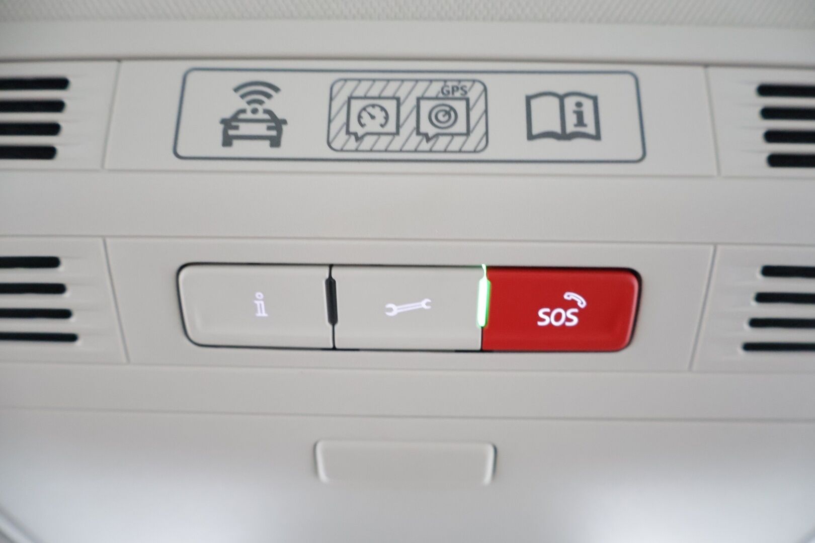 Volkswagen Passat 2017 Variant GTE Plug-In Hybrid 160 kW (218 hv) DSG-aut *ACC / Koukku / P.kamera / Nahka-alcantara * - Adaptiivinen vakionopeudensäädin / Peruutuskamera / Carplay / Vetokoukku / Automaattinen ilmastointi