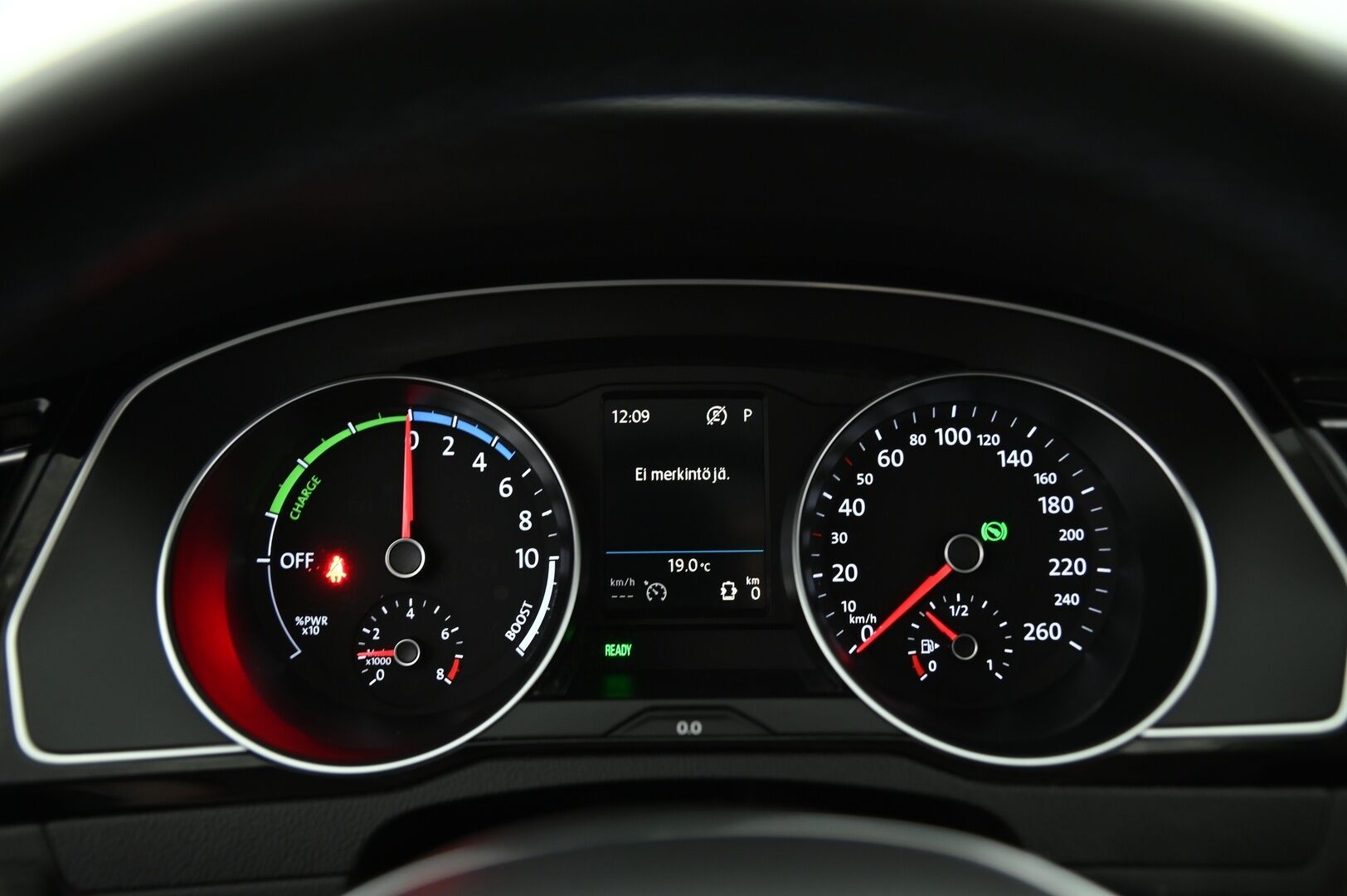 Volkswagen Passat 2017 Variant GTE Plug-In Hybrid 160 kW (218 hv) DSG-aut *ACC / Koukku / P.kamera / Nahka-alcantara * - Adaptiivinen vakionopeudensäädin / Peruutuskamera / Carplay / Vetokoukku / Automaattinen ilmastointi