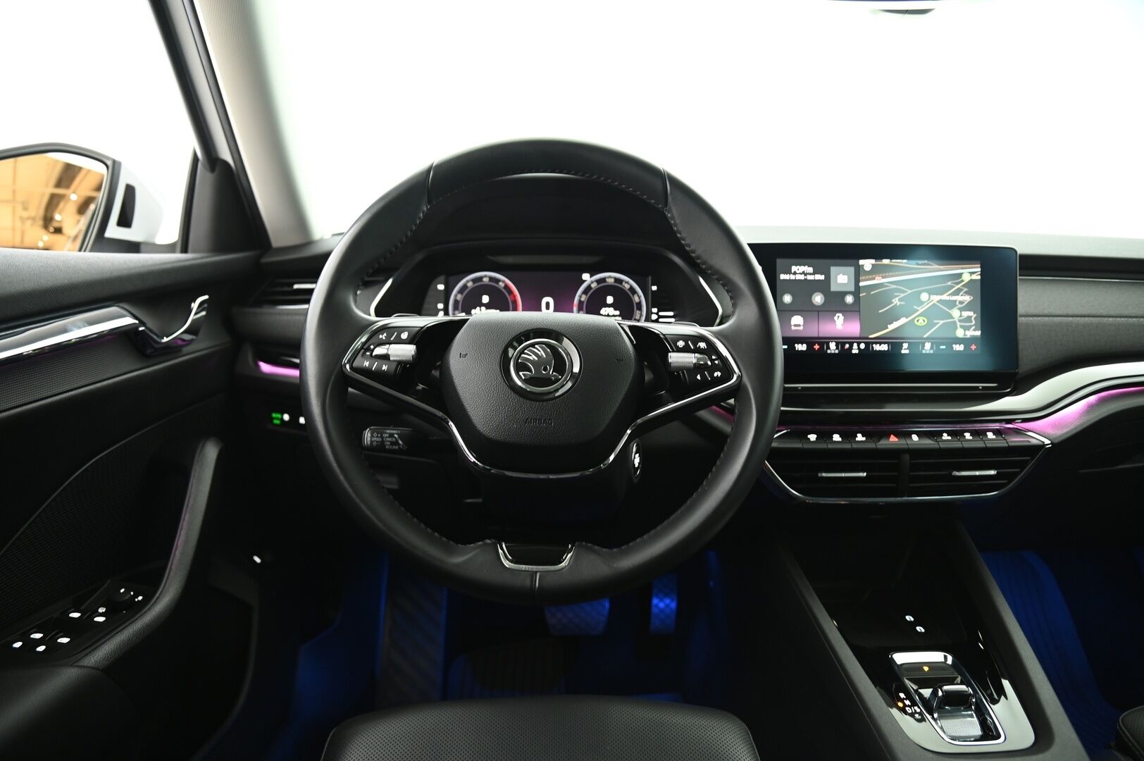 Skoda Octavia 2021 2,0 TDI 150 Style Launch Edition DSG **ACC / Webasto / Ilmastoidut & Hierovat nahat / Canton / Matrix-LED / Koukku / P.Kamera** - HUIPPUVARUSTEET