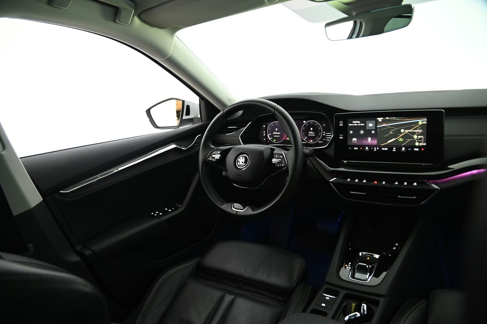 Skoda Octavia 2021 2,0 TDI 150 Style Launch Edition DSG **ACC / Webasto / Ilmastoidut & Hierovat nahat / Canton / Matrix-LED / Koukku / P.Kamera** - HUIPPUVARUSTEET