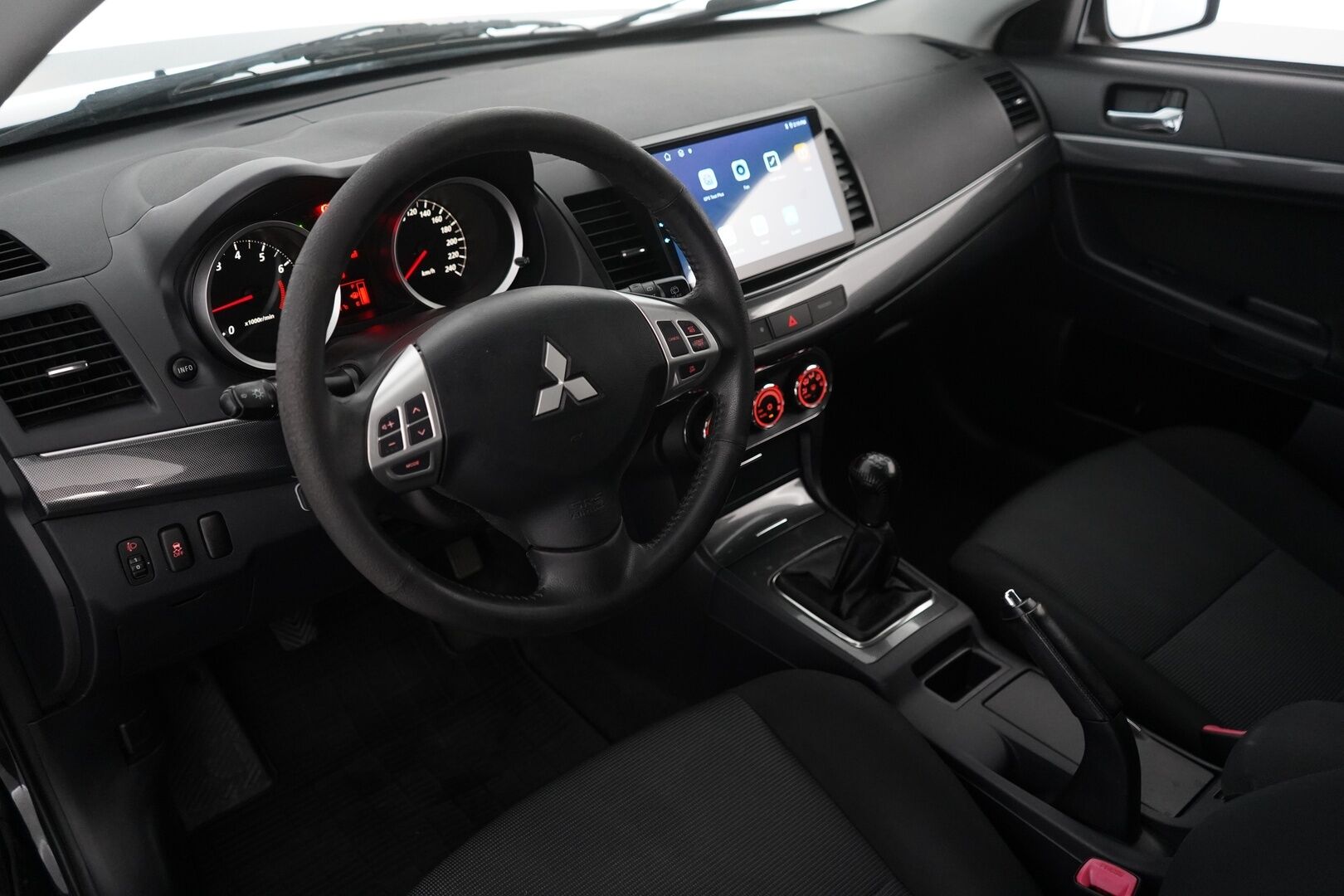 Mitsubishi Lancer 2012 LANCER Viistoperä (AB) 4ov 1798cm3 * MYYDÄÄN HUUTOKAUPAT.COM*