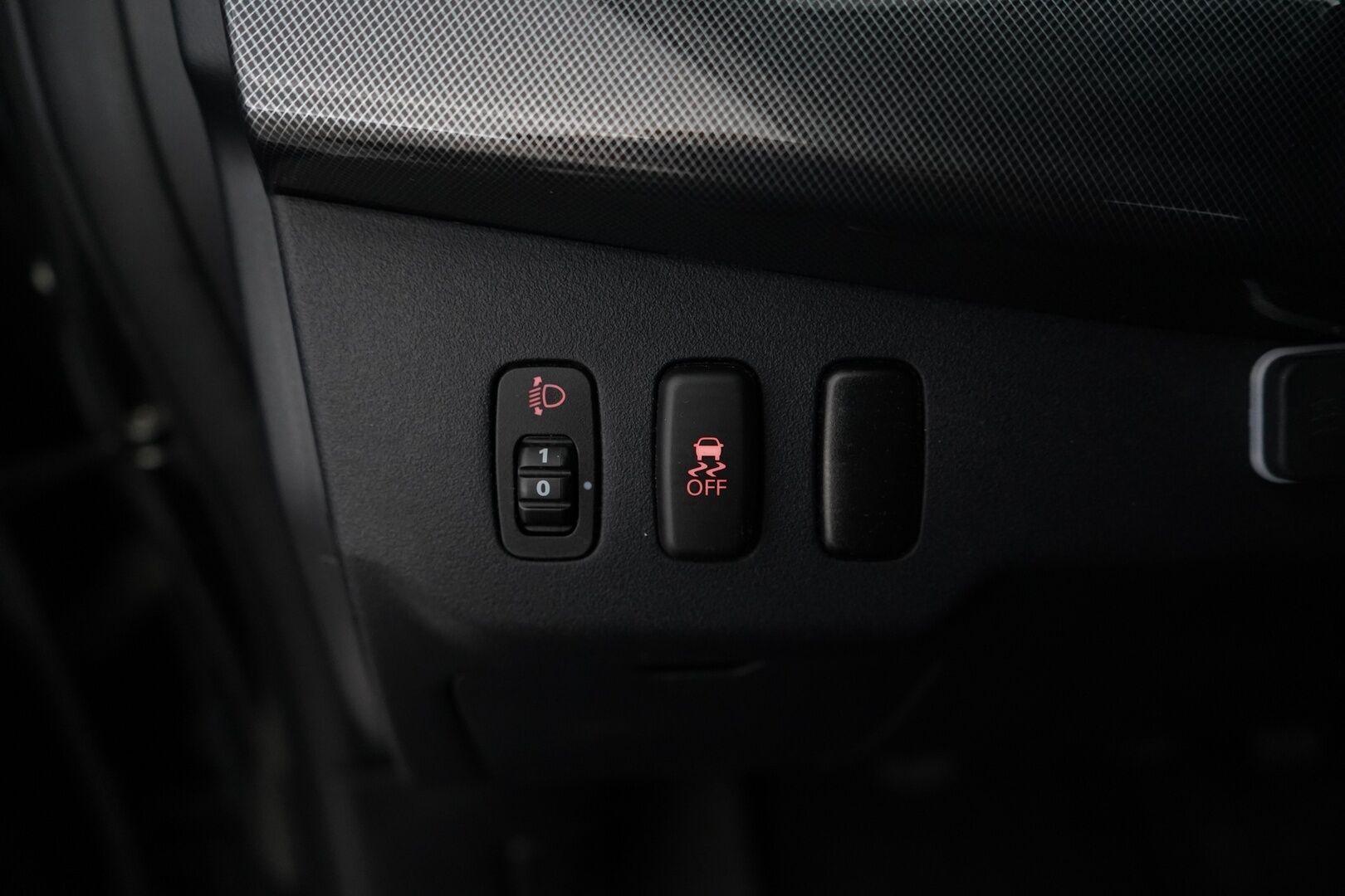 Mitsubishi Lancer 2012 LANCER Viistoperä (AB) 4ov 1798cm3 * MYYDÄÄN HUUTOKAUPAT.COM*