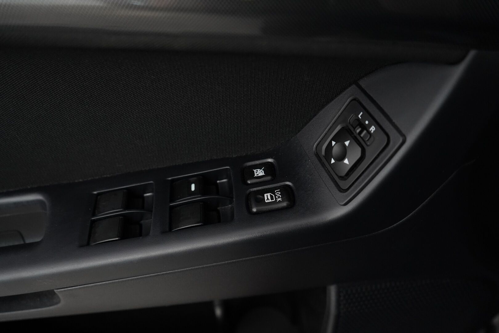 Mitsubishi Lancer 2012 LANCER Viistoperä (AB) 4ov 1798cm3 * MYYDÄÄN HUUTOKAUPAT.COM*