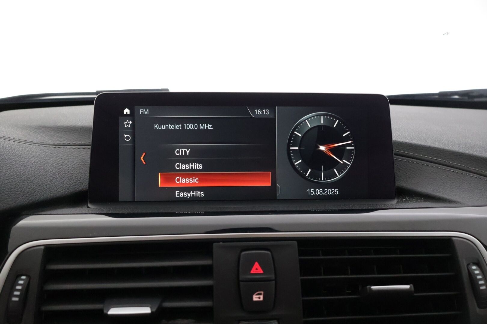 BMW 320 2019 F30 Sedan 320d A xDrive Business * Vakkari / Koukku / P-tutkat / Sähköitoiminen takaluukku / Navi * - Todella pienillä kilsoilla!