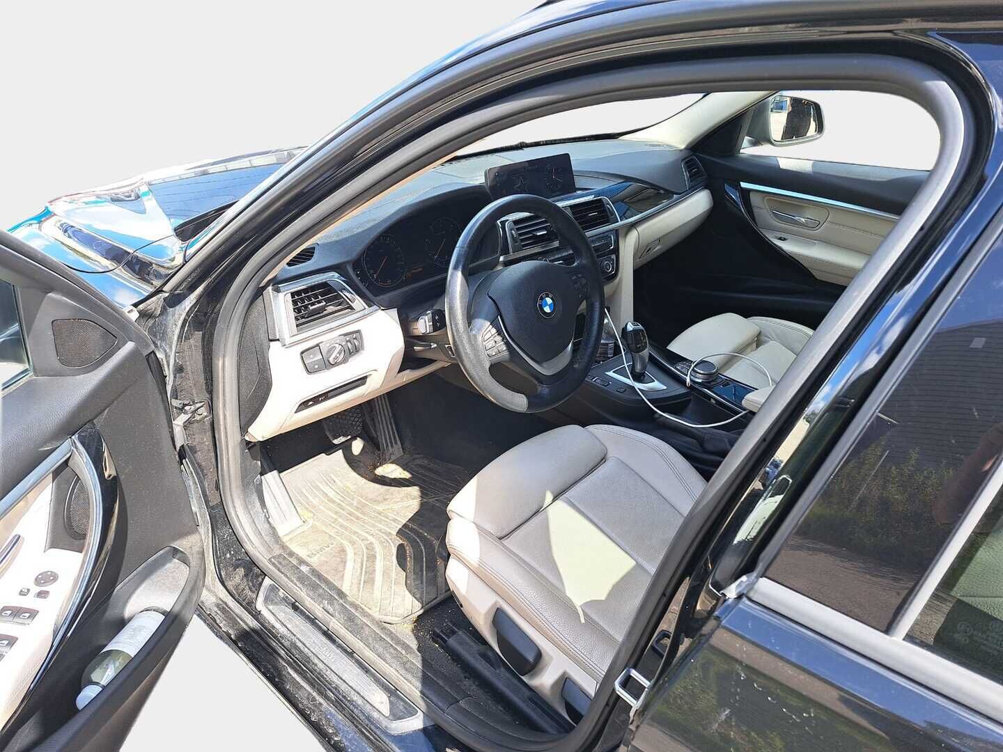 BMW 320 2018 320d xDrive Farmari (AC) 4ov 1995cm3 A - * Juuri tullut *