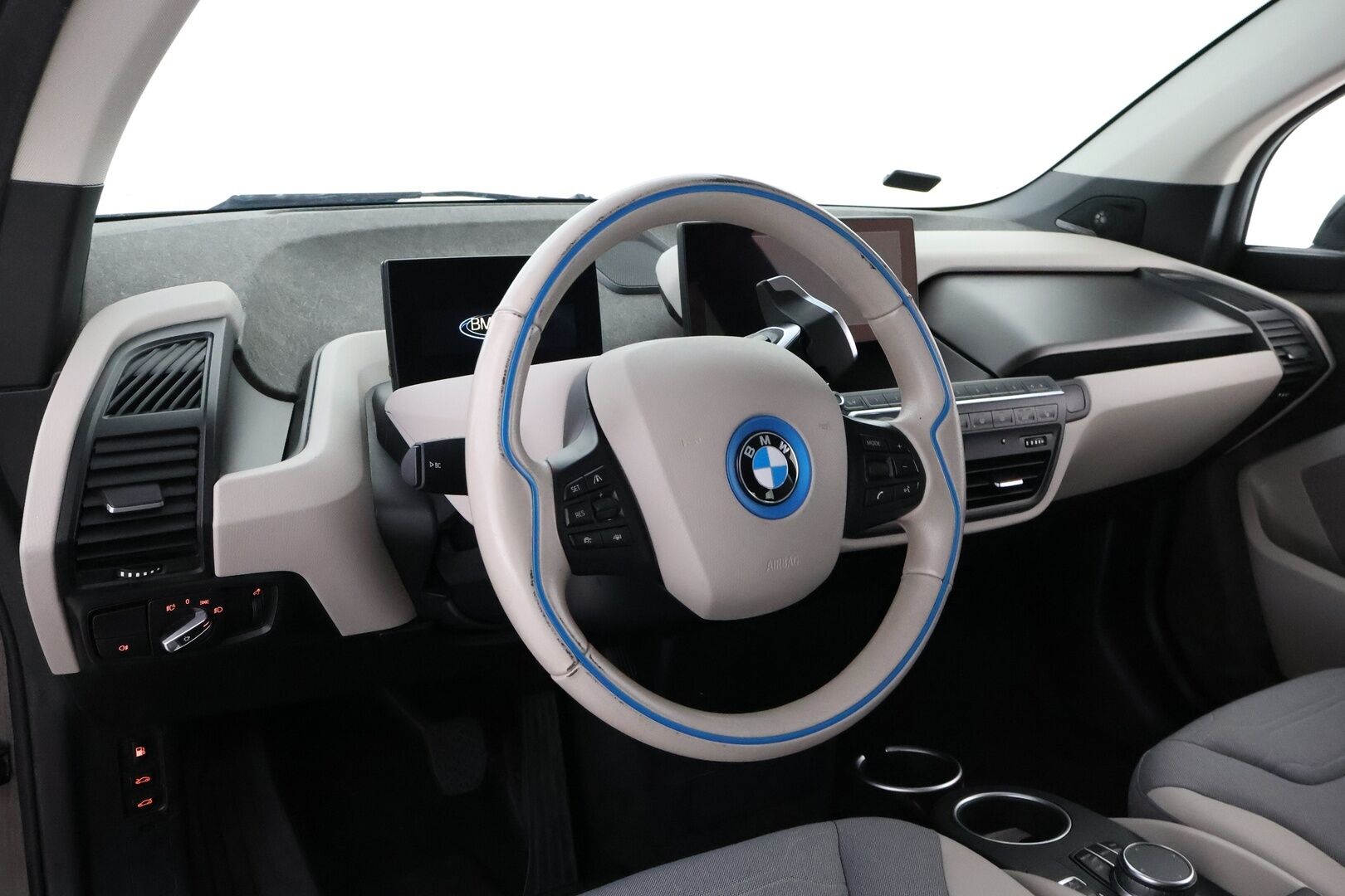 BMW i3s 2018 94 REX  / Adapt.Vakkari / Panorama / Harman&Kardon / Peruutuskamera