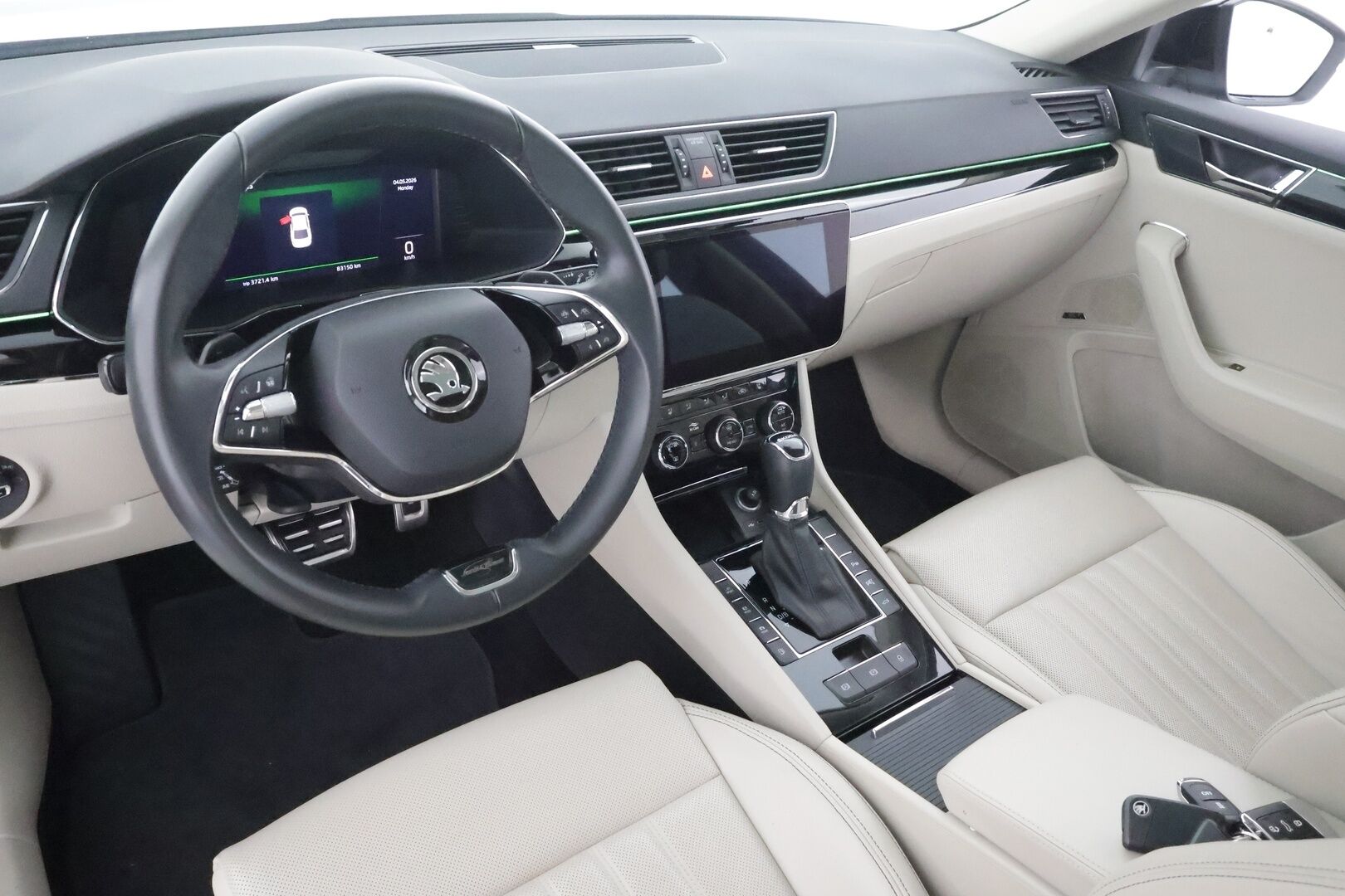Skoda Superb 2023 1.4 TSI PHEV L&K iV DSG - Webasto | Koukku | ACC | Matrix | Canton | 360 | Ilmastoidut&Hierovat Sporttipenkit | 1Om Suomiauto | Supervarusteet!