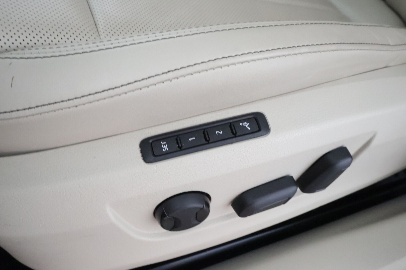 Skoda Superb 2023 1.4 TSI PHEV L&K iV DSG - Webasto | Koukku | ACC | Matrix | Canton | 360 | Ilmastoidut&Hierovat Sporttipenkit | 1Om Suomiauto | Supervarusteet!