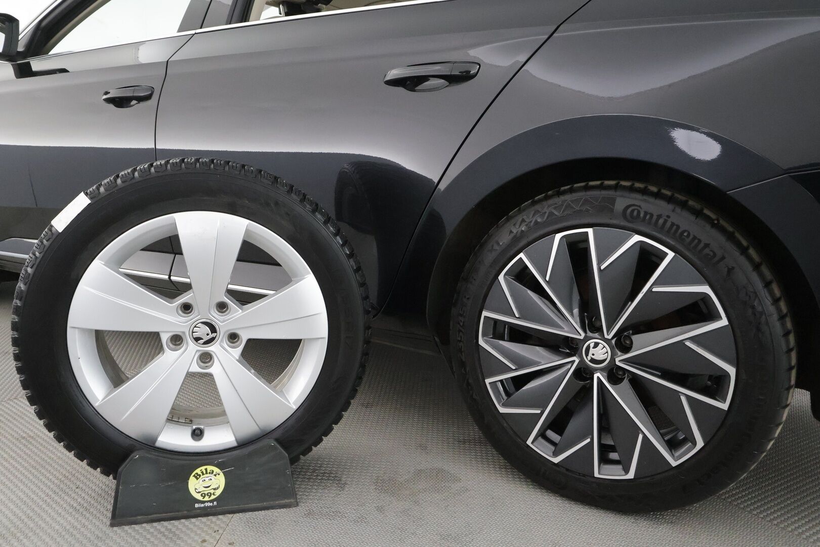 Skoda Superb 2023 1.4 TSI PHEV L&K iV DSG - Webasto | Koukku | ACC | Matrix | Canton | 360 | Ilmastoidut&Hierovat Sporttipenkit | 1Om Suomiauto | Supervarusteet!