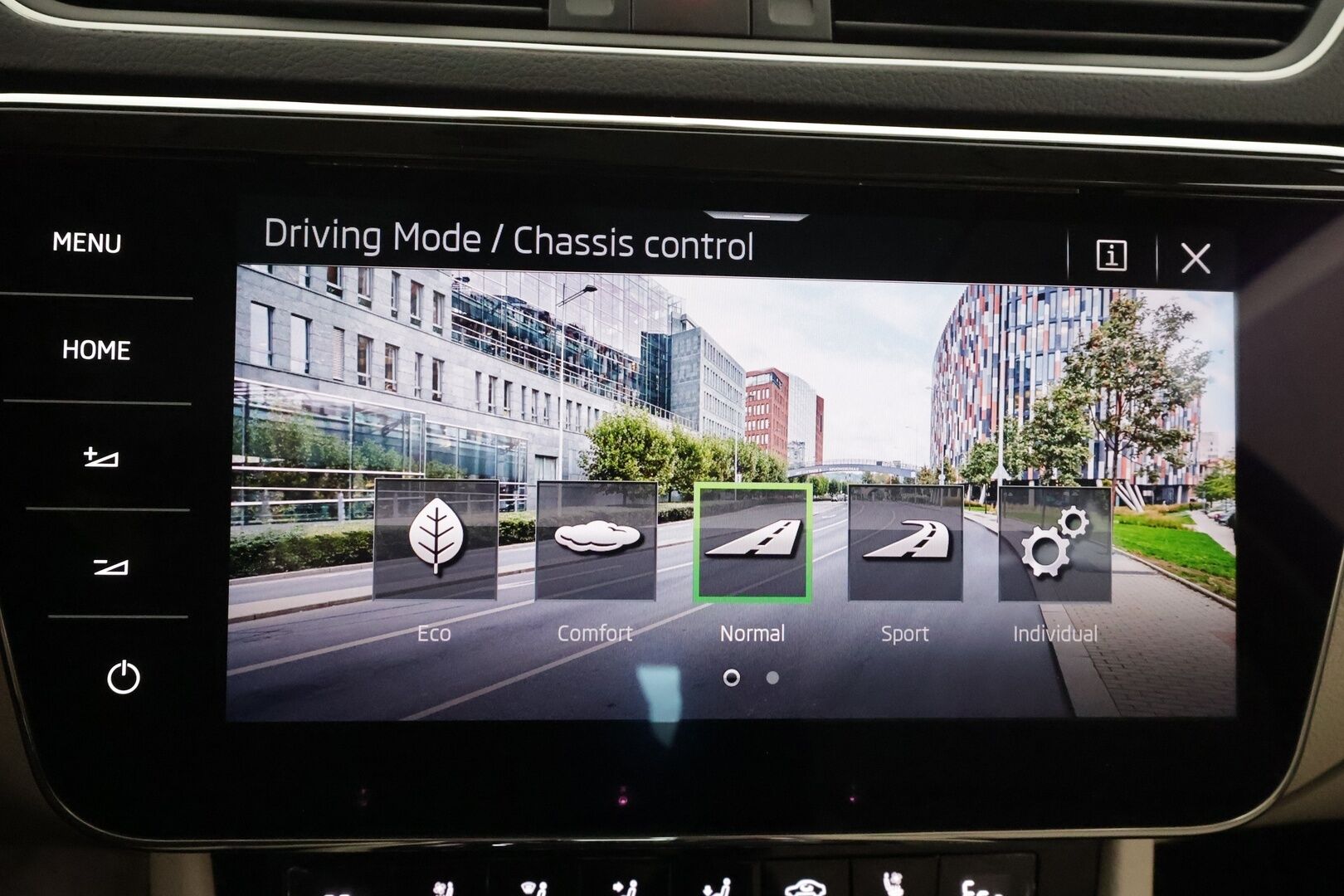 Skoda Superb 2023 1.4 TSI PHEV L&K iV DSG - Webasto | Koukku | ACC | Matrix | Canton | 360 | Ilmastoidut&Hierovat Sporttipenkit | 1Om Suomiauto | Supervarusteet!