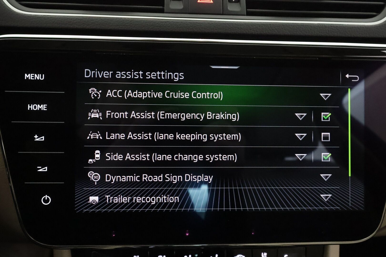 Skoda Superb 2023 1.4 TSI PHEV L&K iV DSG - Webasto | Koukku | ACC | Matrix | Canton | 360 | Ilmastoidut&Hierovat Sporttipenkit | 1Om Suomiauto | Supervarusteet!
