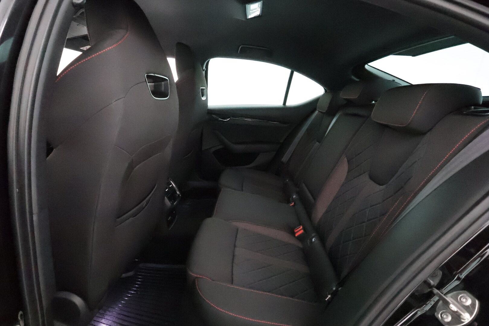 Skoda Octavia 2021 OCTAVIA RS 1.4 TSi PHEV ** Webasto / Adapt.Vakkari / Matrix-LED / P.kamera / Canton / Sporttipenkit Muistilla ** - Kahdet Renkaat / Akku Kuntotarkistettu!