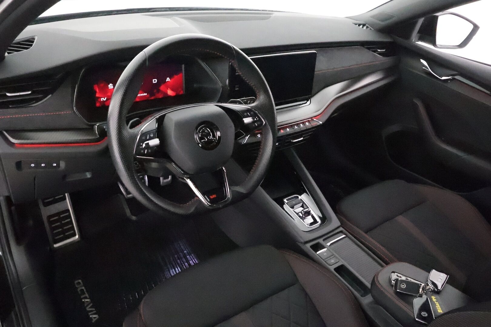 Skoda Octavia 2021 OCTAVIA RS 1.4 TSi PHEV ** Webasto / Adapt.Vakkari / Matrix-LED / P.kamera / Canton / Sporttipenkit Muistilla ** - Kahdet Renkaat / Akku Kuntotarkistettu!