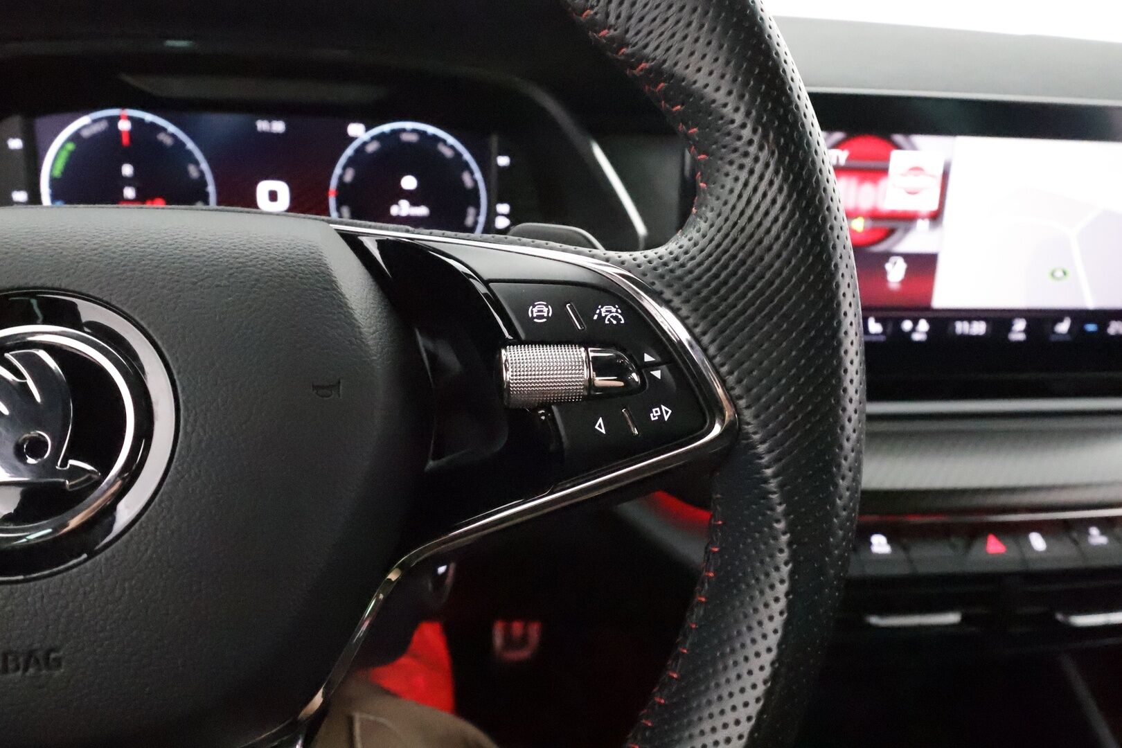 Skoda Octavia 2021 OCTAVIA RS 1.4 TSi PHEV ** Webasto / Adapt.Vakkari / Matrix-LED / P.kamera / Canton / Sporttipenkit Muistilla ** - Kahdet Renkaat / Akku Kuntotarkistettu!