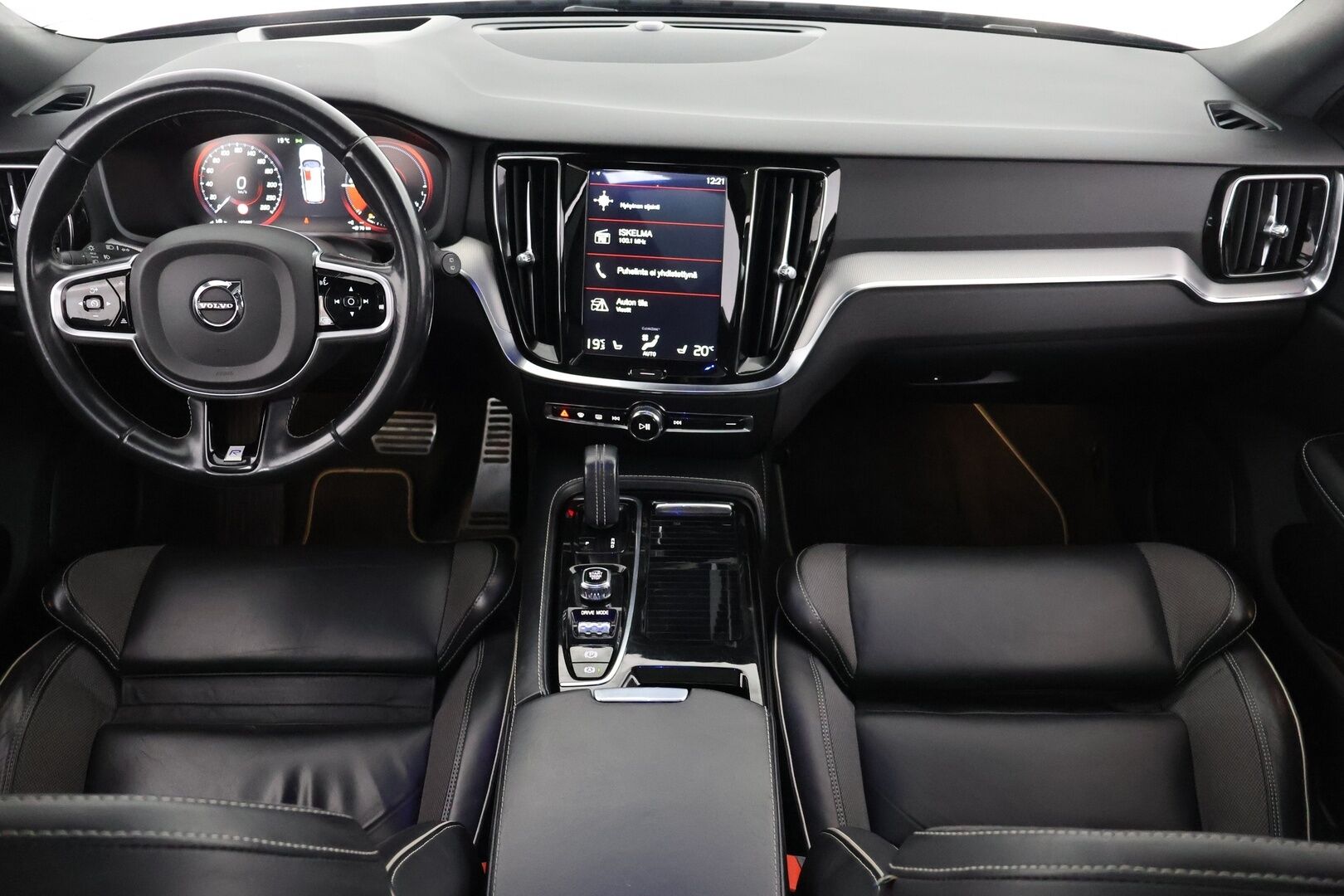 Volvo V60 2020 T8 TwE AWD R-Design aut - HUD | ACC | Panorama | Keyless | 360-Kamera