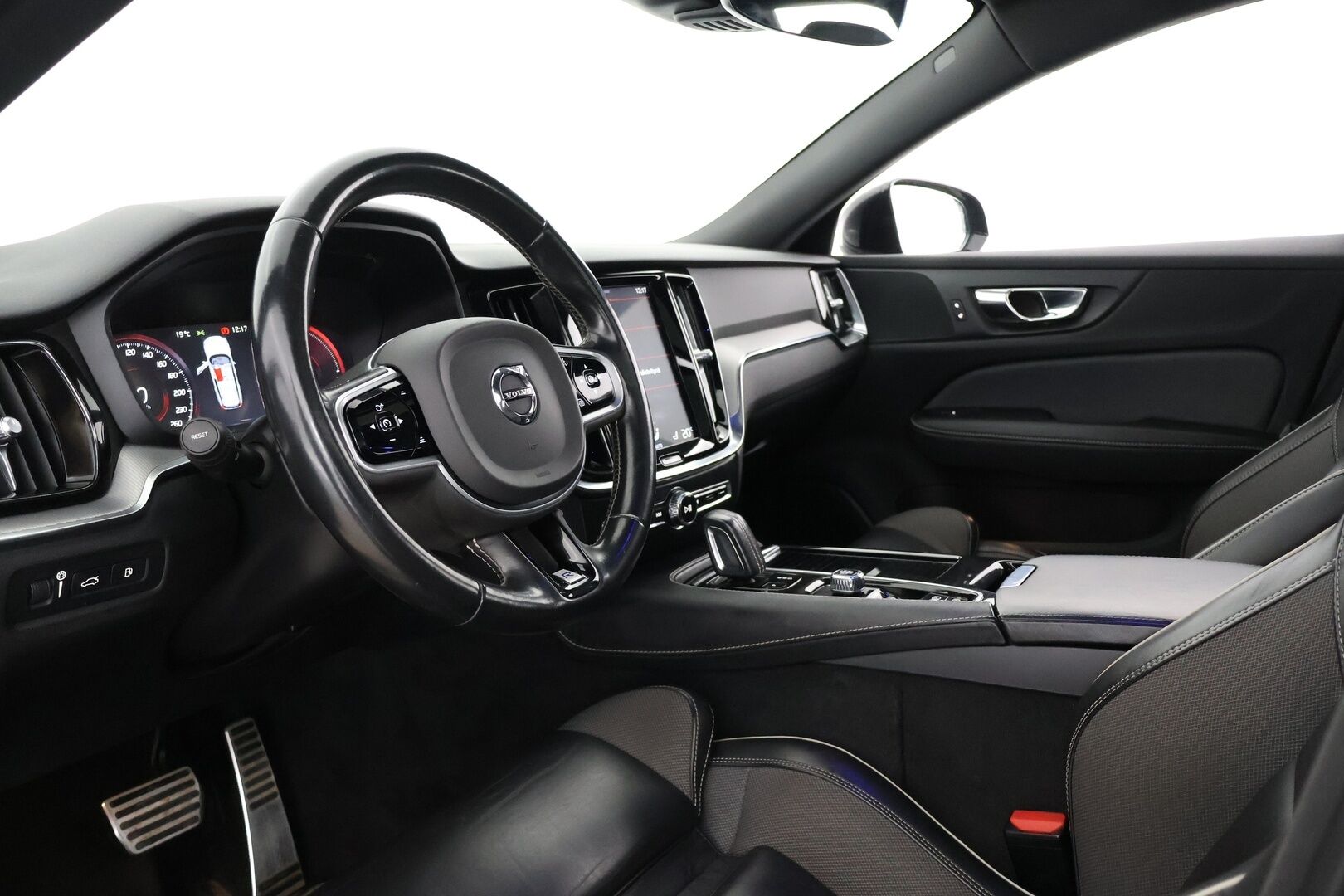 Volvo V60 2020 T8 TwE AWD R-Design aut - HUD | ACC | Panorama | Keyless | 360-Kamera