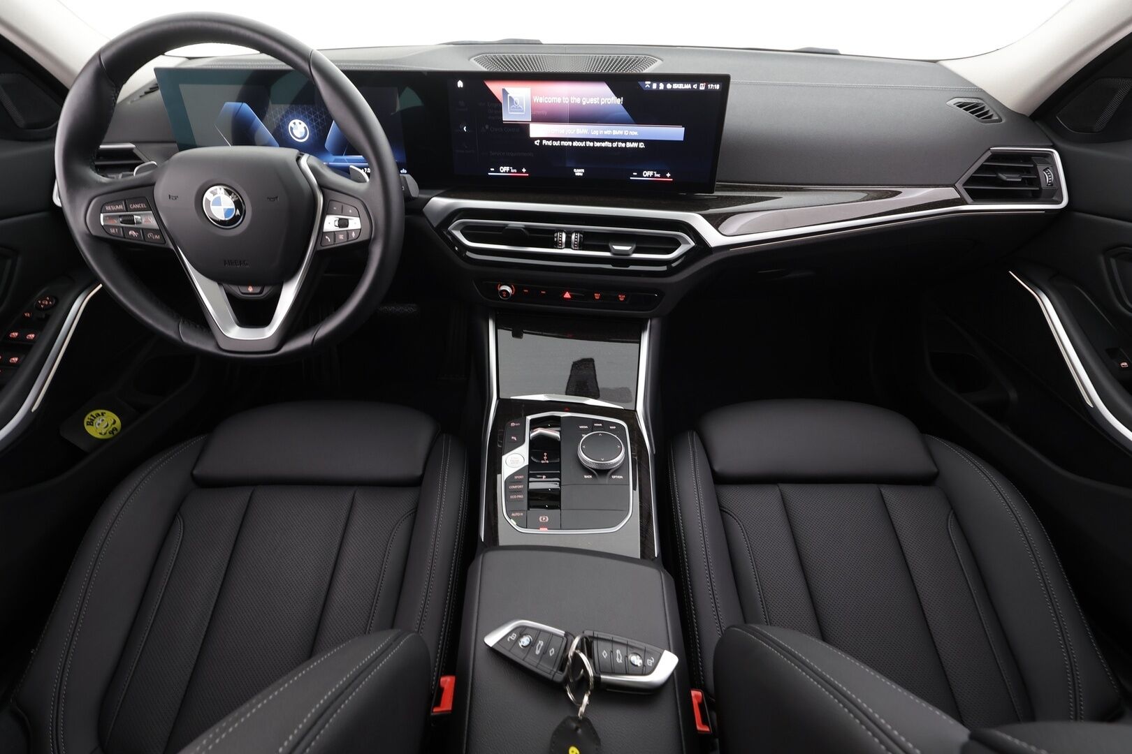 BMW 320 2023 G21 Touring 320d A xDrive Business MHEV Facelift *Webasto / ACC / P.kamera / Panorama / LED / Hifi / Comfort Access* - Sporttinahat / 1.Om Suomi-auto / Kahdet renkaat aluvanteilla/ Vähä ajettu