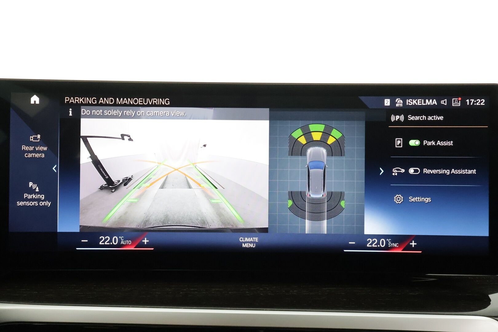 BMW 320 2023 G21 Touring 320d A xDrive Business MHEV Facelift *Webasto / ACC / P.kamera / Panorama / LED / Hifi / Comfort Access* - Sporttinahat / 1.Om Suomi-auto / Kahdet renkaat aluvanteilla/ Vähä ajettu - HULLUT AVAJAISHULINAT KORKOTARJOUS 3,29 %