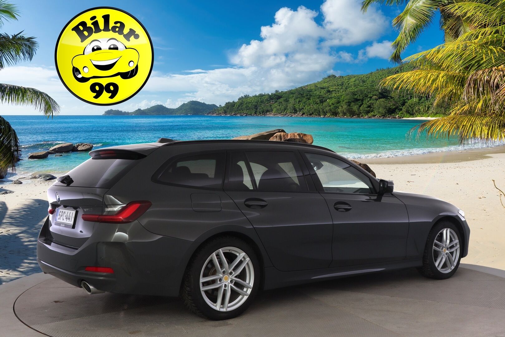 BMW 320 2023 G21 Touring 320d A xDrive Business MHEV * ACC / P.kamera / Panorama / LED / Hifi / Comfort Access / Webasto / Facelift * - Sporttinahat / 1.Om Suomi-auto / Kahdet renkaat aluvanteilla/ Vähä ajettu