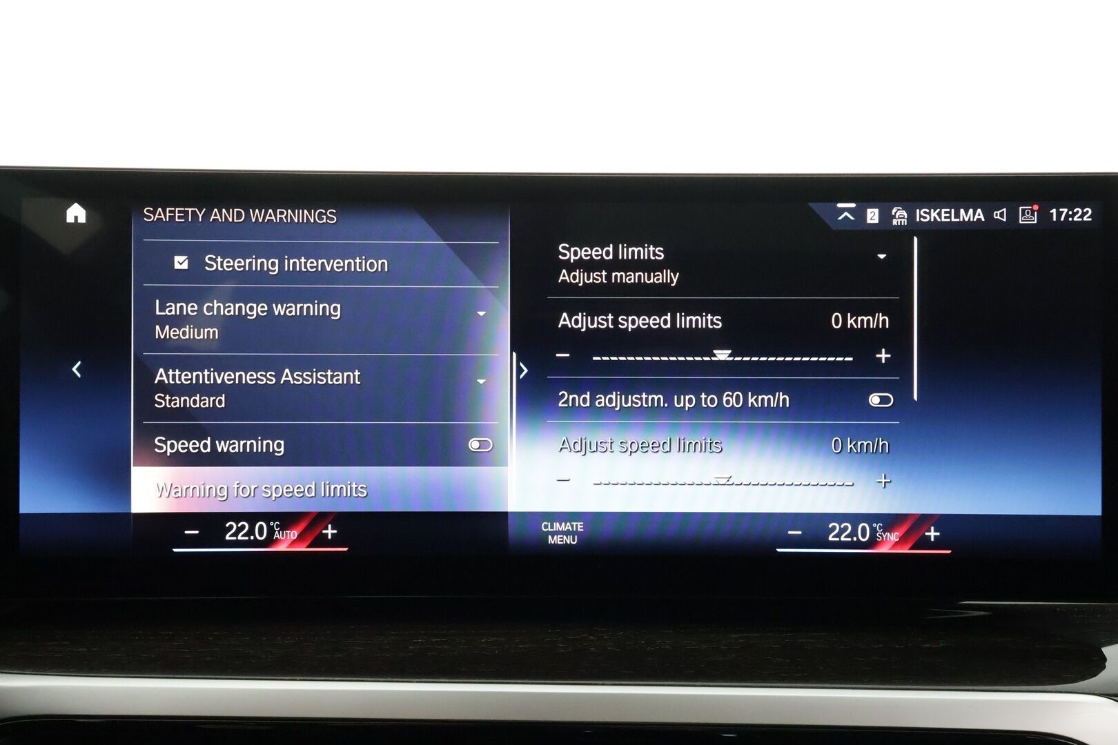 BMW 320 2023 G21 Touring 320d A xDrive Business MHEV * ACC / P.kamera / Panorama / LED / Hifi / Comfort Access / Webasto / Facelift * - Sporttinahat / 1.Om Suomi-auto / Kahdet renkaat aluvanteilla