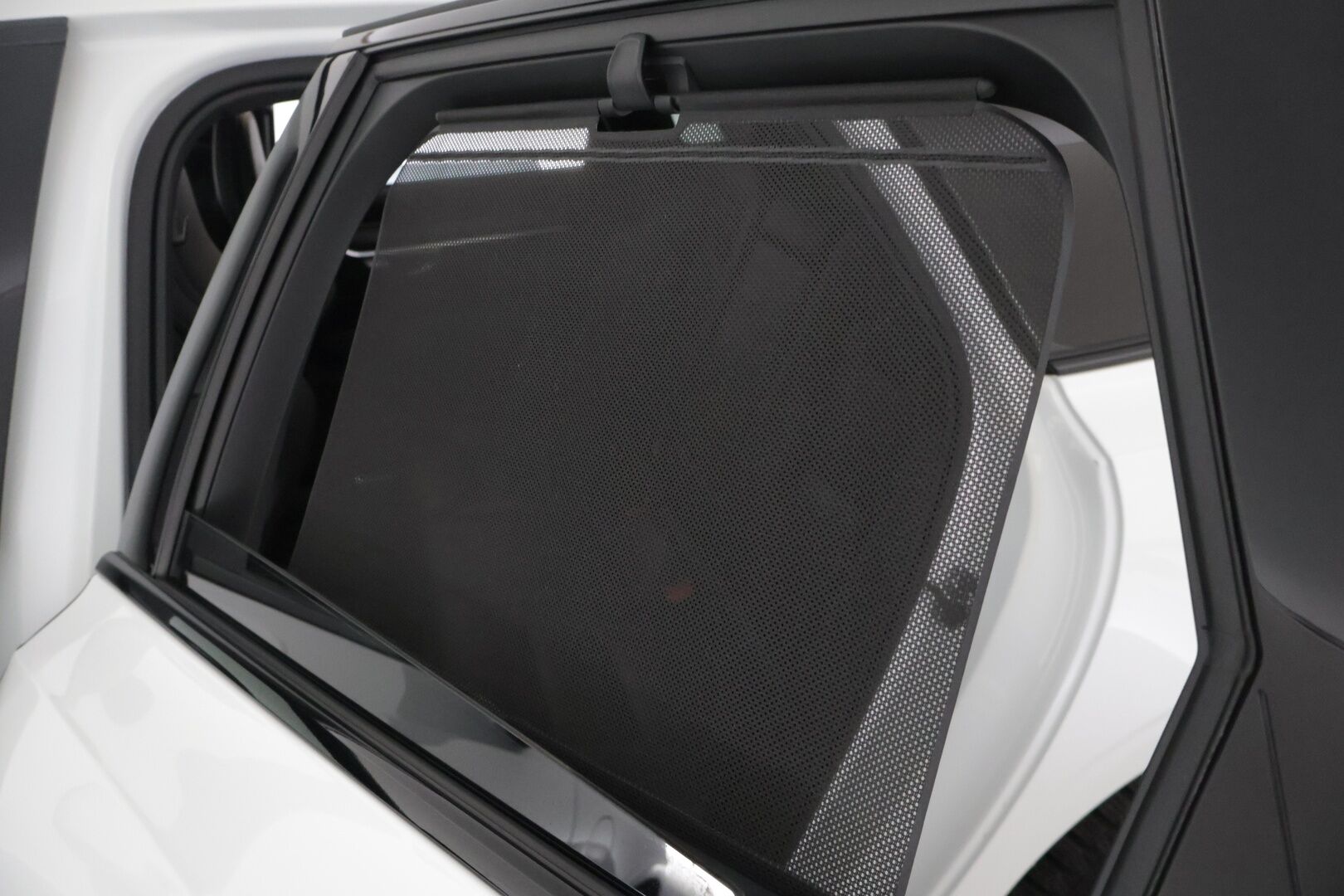 Volvo V90 2020 T8 R-Design / H&K / Panorama / HUD / BLIS / P.kamera / Webasto / Adapt vakkari / Navi / Carplay - Todella kattavat varusteet / Juuri katsastettu / Juuri huollettu ja jakohihna vaihdettu 11/ 2024 / 2X renkaat / Ilmastoidut ja hierovat istuimet /