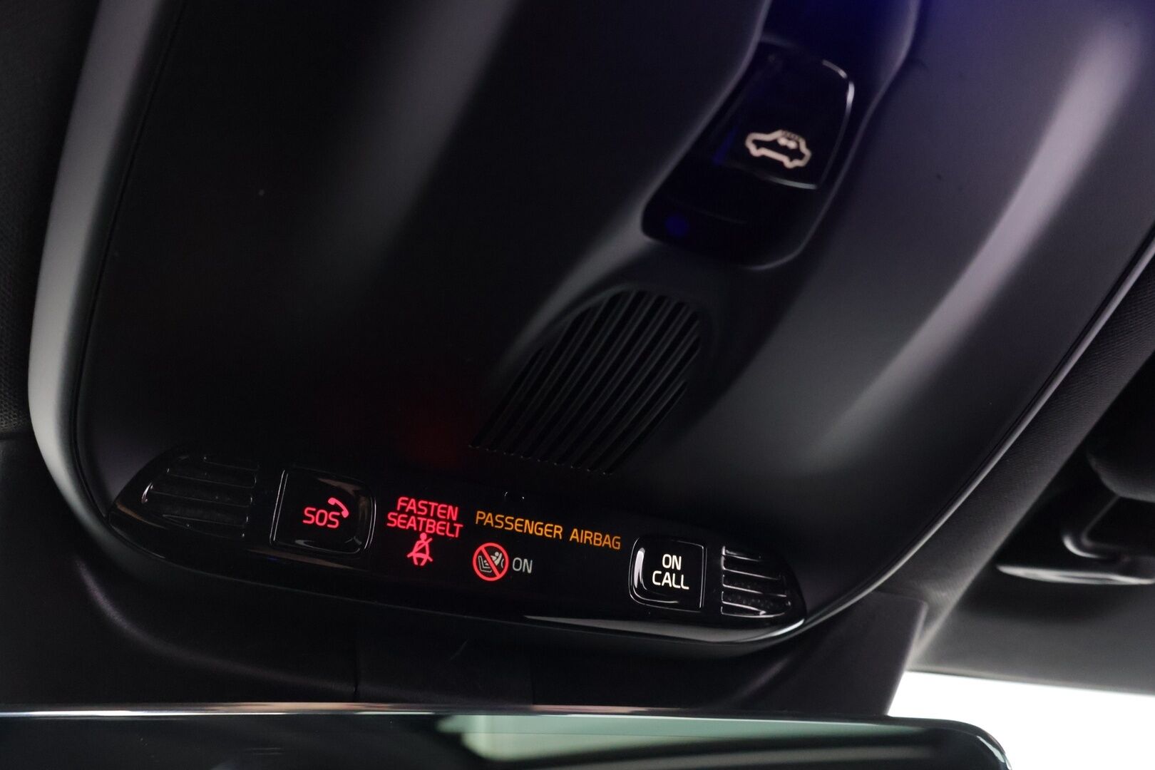 Volvo V90 2020 T8 R-Design / H&K / Panorama / HUD / BLIS / P.kamera / Webasto / Adapt vakkari / Navi / Carplay - Todella kattavat varusteet / Juuri katsastettu / Juuri huollettu ja jakohihna vaihdettu 11/ 2024 / 2X renkaat / Ilmastoidut ja hierovat istuimet /