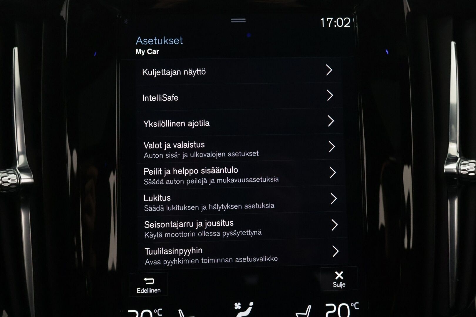 Volvo V90 2020 T8 R-Design / H&K / Panorama / HUD / BLIS / P.kamera / Webasto / Adapt vakkari / Navi / Carplay - Todella kattavat varusteet / Juuri katsastettu / Juuri huollettu ja jakohihna vaihdettu 11/ 2024 / 2X renkaat / Ilmastoidut ja hierovat istuimet /