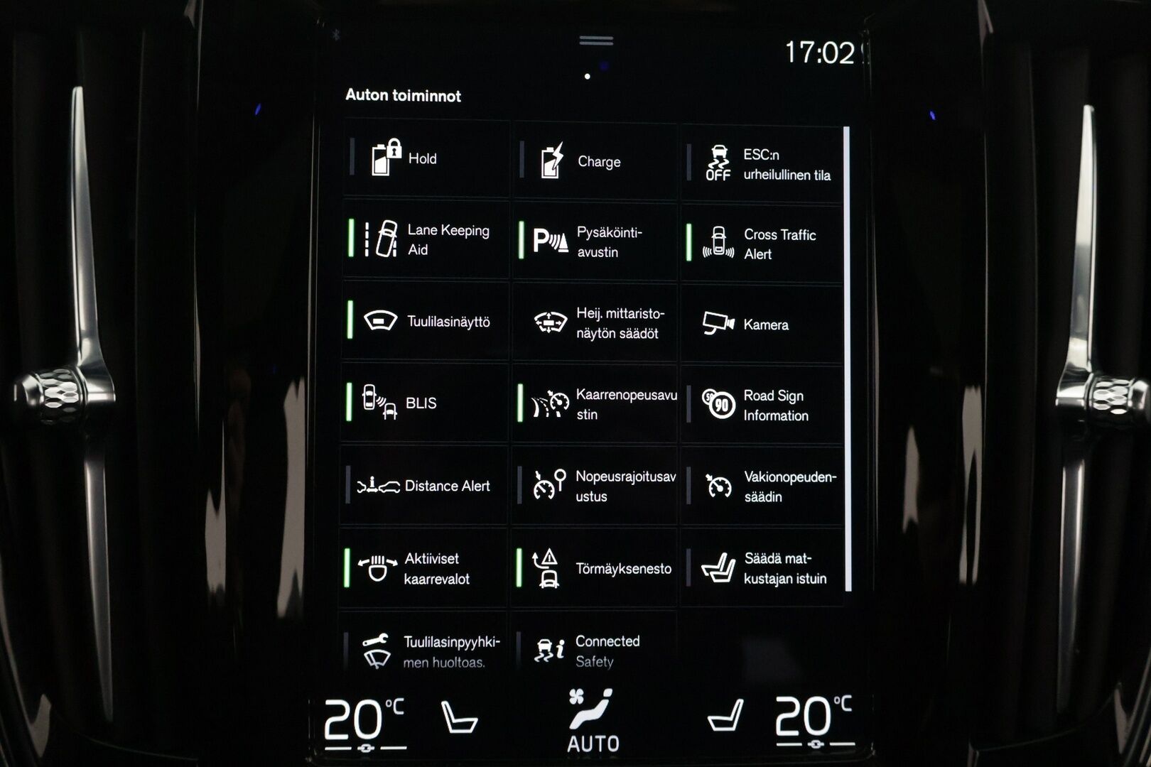 Volvo V90 2020 T8 R-Design / H&K / Panorama / HUD / BLIS / P.kamera / Webasto / Adapt vakkari / Navi / Carplay - Todella kattavat varusteet / Juuri katsastettu / Juuri huollettu ja jakohihna vaihdettu 11/ 2024 / 2X renkaat / Ilmastoidut ja hierovat istuimet /
