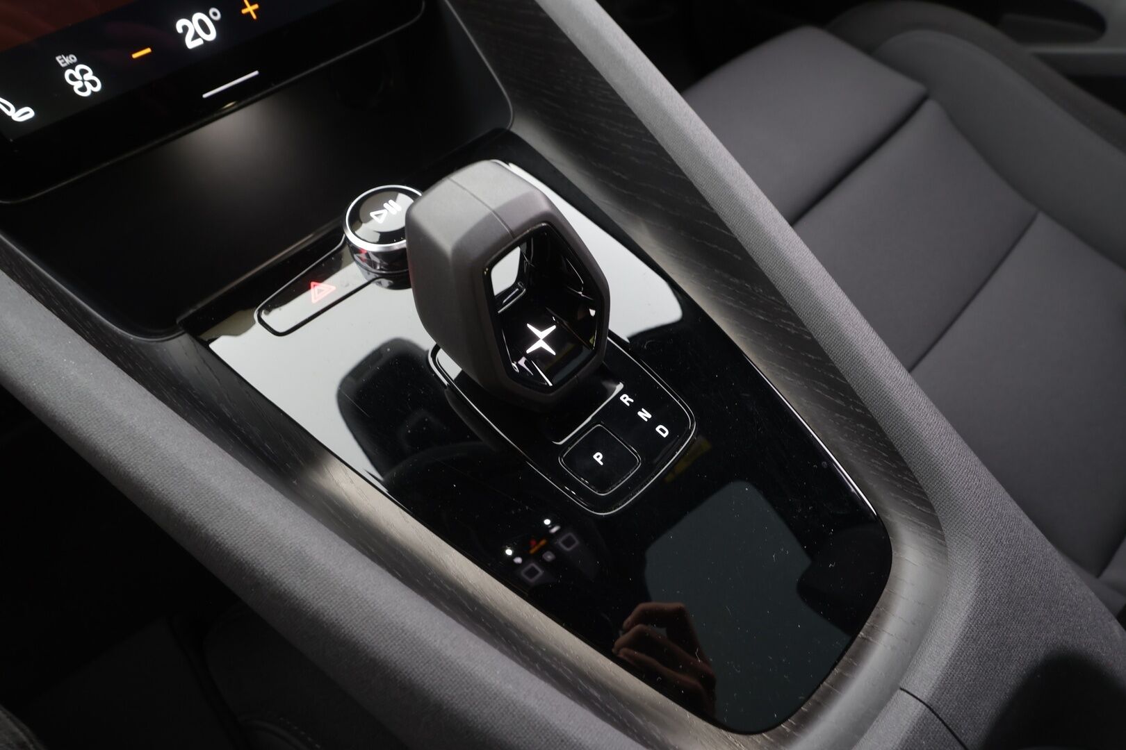 Polestar 2 2021 Launch Edition, 300kW, 78kWh - | Pilot&Plus | ACC | Pixel | Koukku | 360° | Harman/Kardon | Lasikatto | Muistipenkki | Sporttipenkit | Merkkihuollot | 2x polestar alut | 
