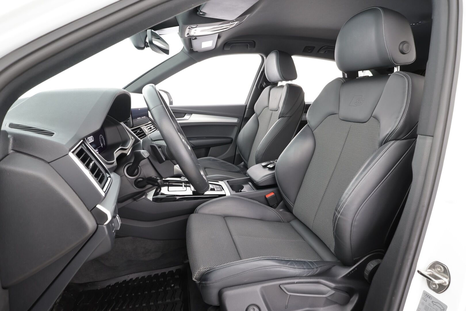 Audi Q5 2023 Advanced Progress 50 TFSI e 220 kW quattro S tronic * ACC / Koukku / Ilma-alusta / Sporttipenkit / LED / P.Kamera / Kaistavahti * - 1.Om Suomi-auto / Kahdet renkaat aluvanteilla - HULLUT AVAJAISHULINAT KORKOTARJOUS 3,29 %